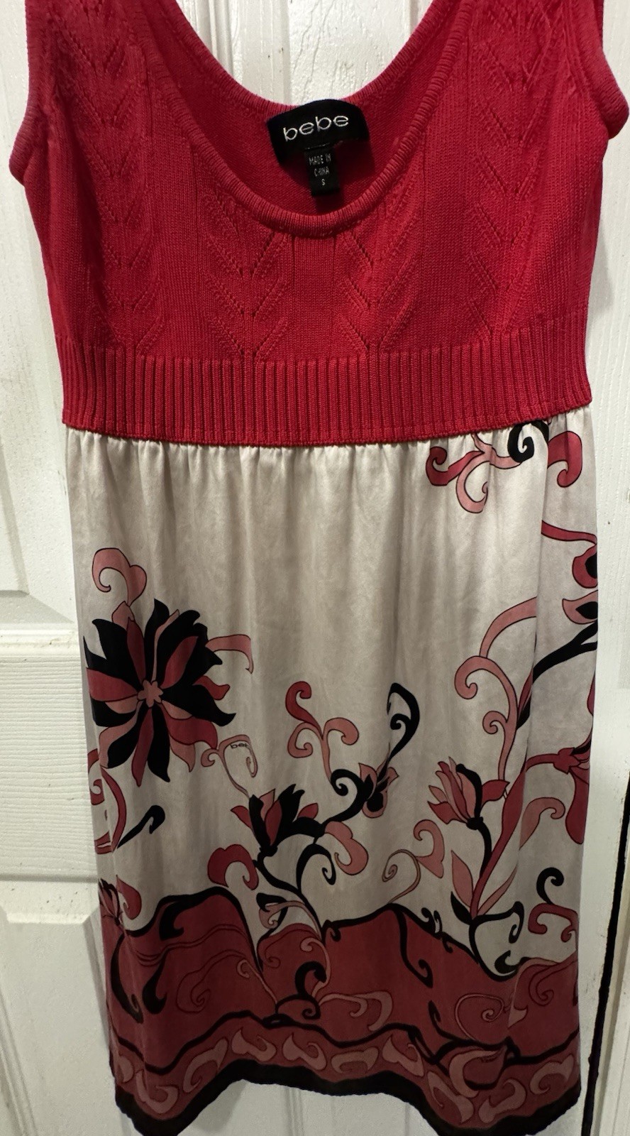 bebe Red/Gray Floral Shift Dress Scoop Neck Sleeveless Stretch Knit Knee S