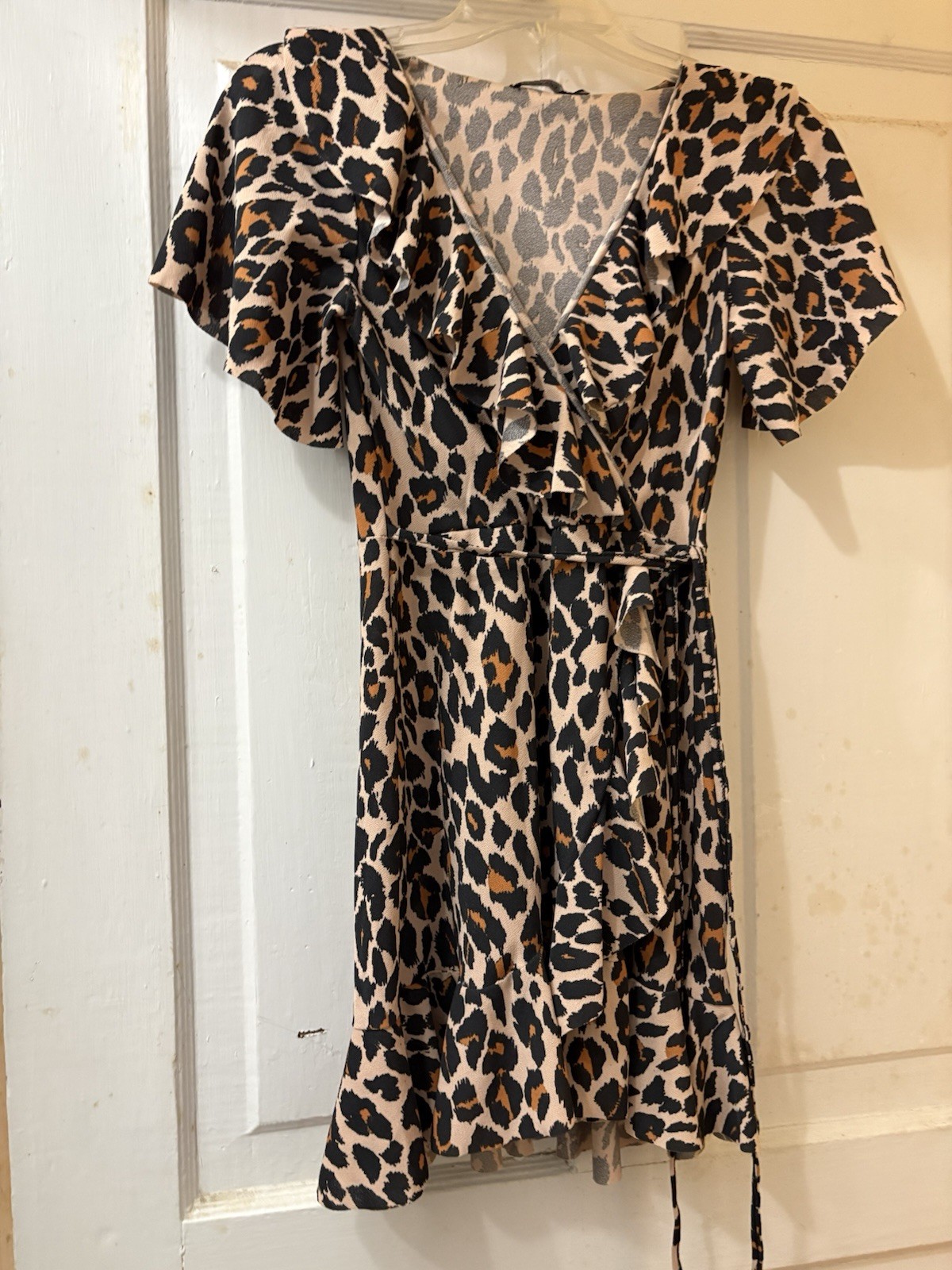 Boohoo Beige/Black Leopard Animal Print Wrap Dress Ruffle V-Neck Short Slv 4