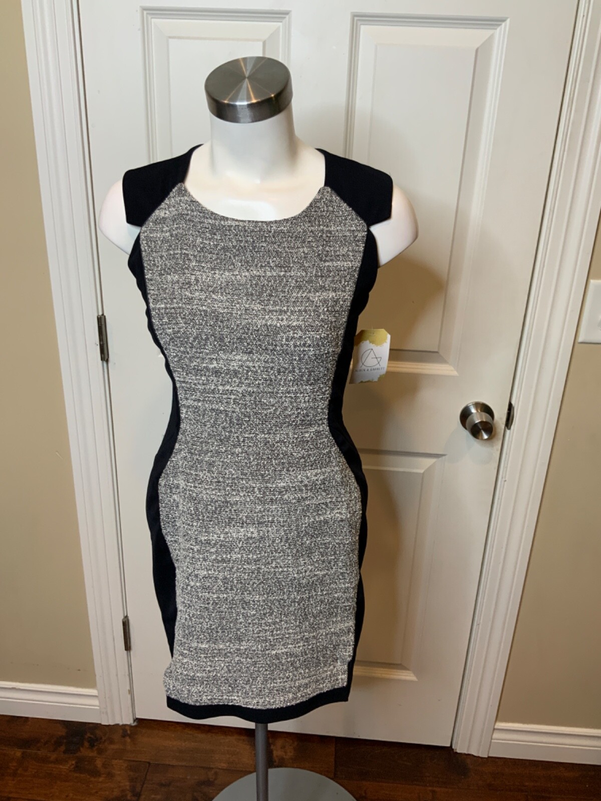 Mcginn Black & White Tweed Sleeveless Sheath Dress, Size 4