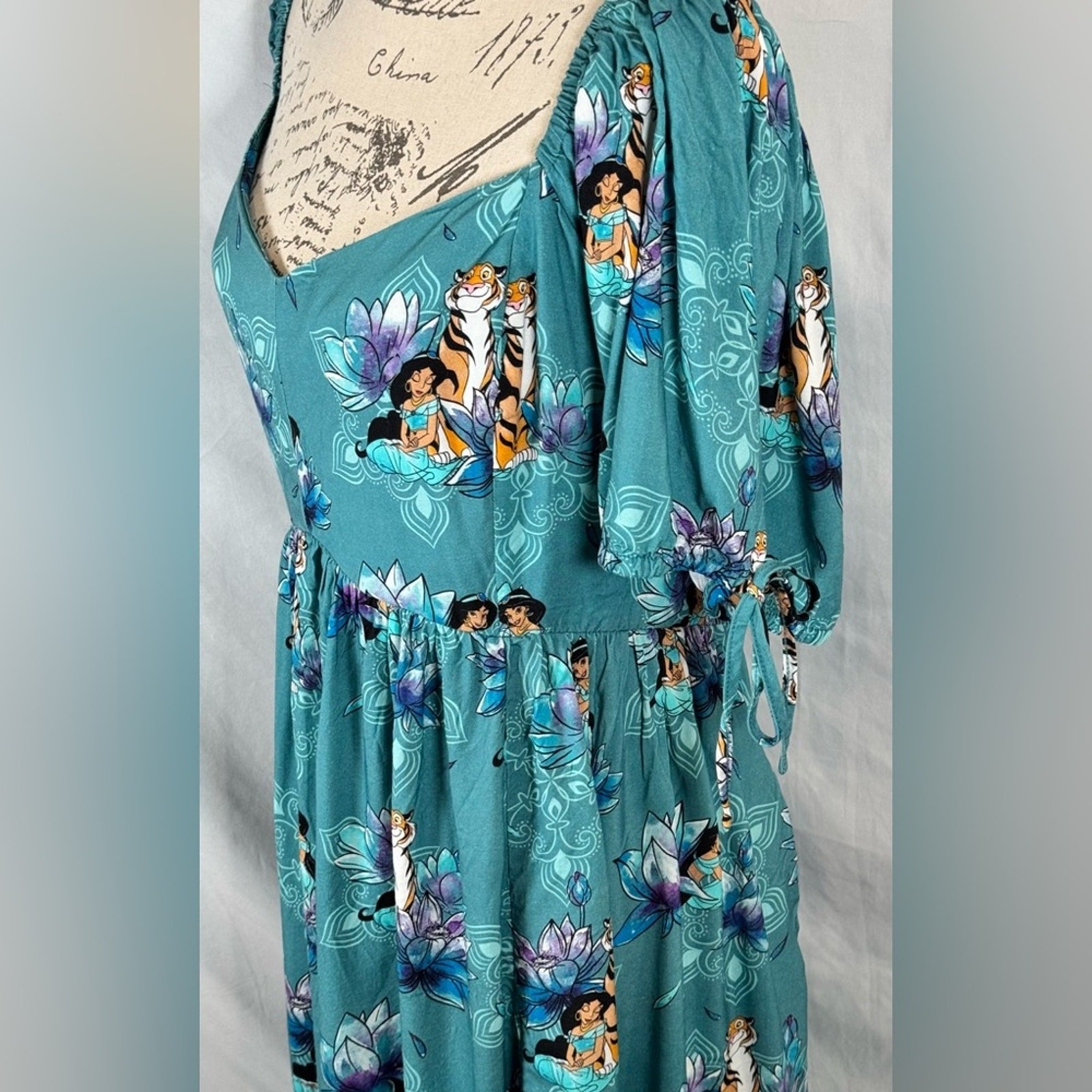 NWOT HER UNIVERSE DISNEY Aladdin Princess Jasmine Floral Midi Dress 4X