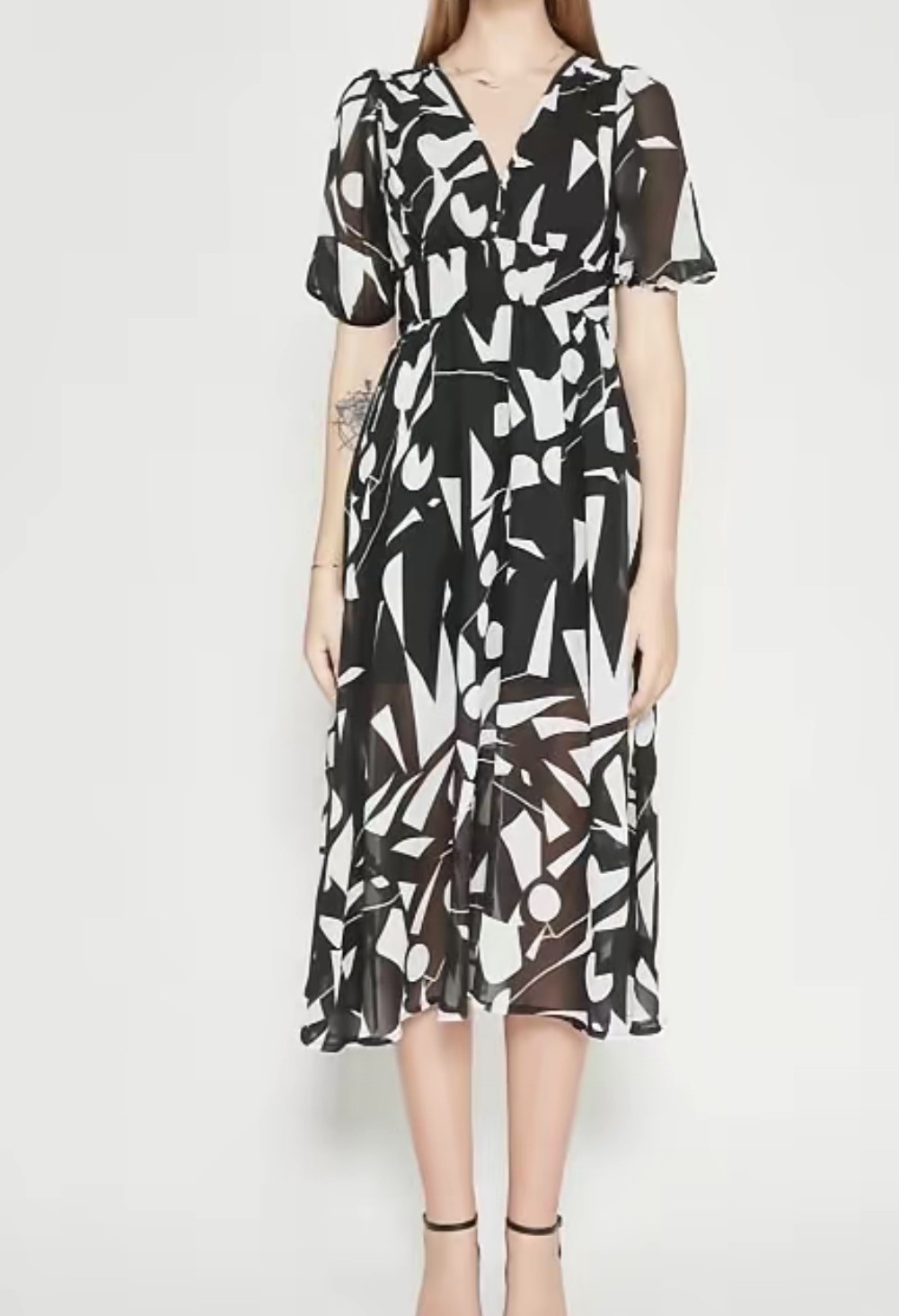 Women’s Dress Printed V-Neck Chiffon Midi Black and white