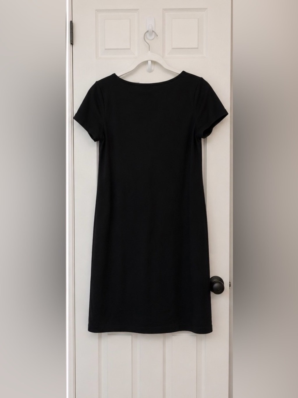 Max Studio Black Short Sleeve Shift Dress with Pocket Detail – Women’s Medium