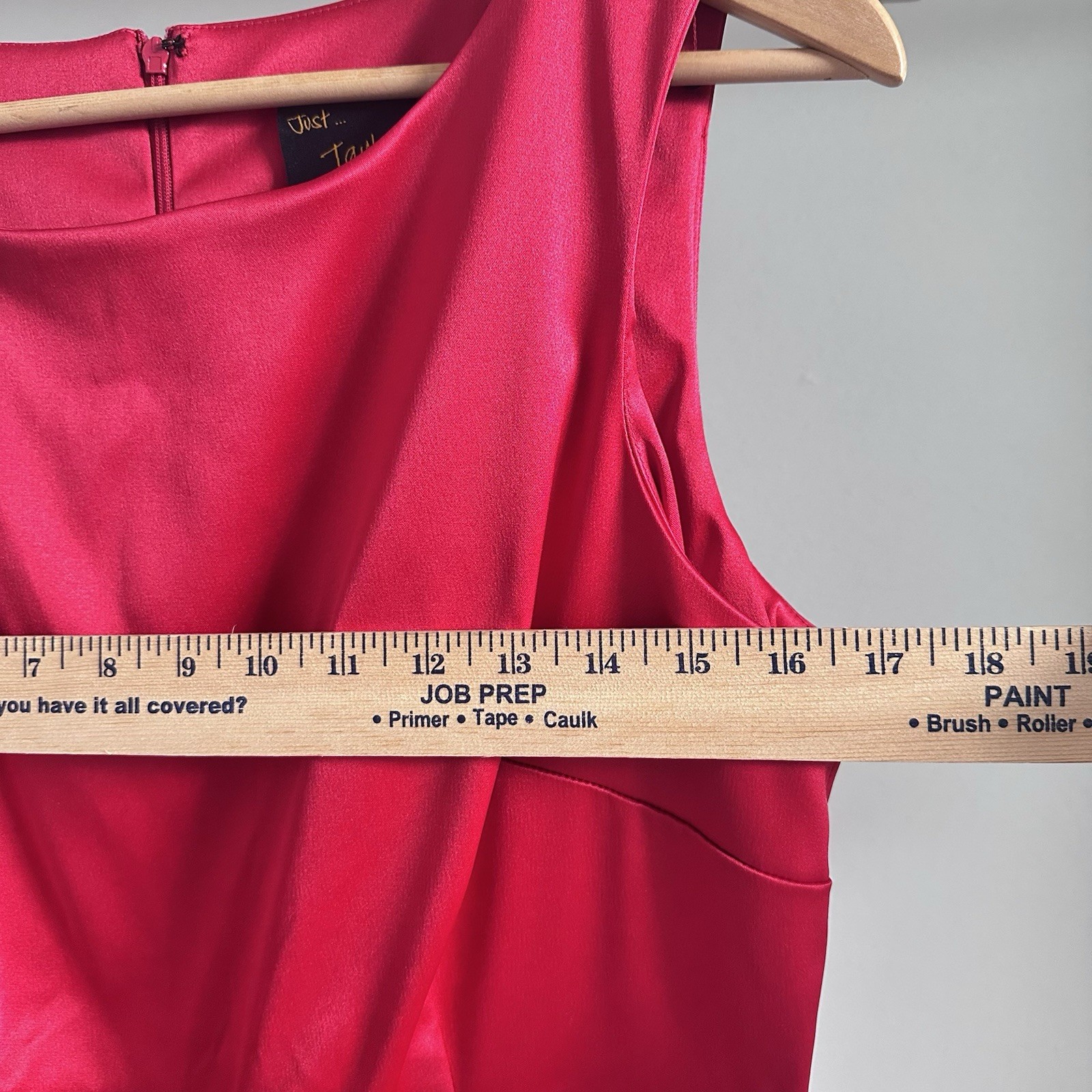 Women’s Red Dress Size 14 Satiny Opaque Sleeveless Cocktail Party Knee Length