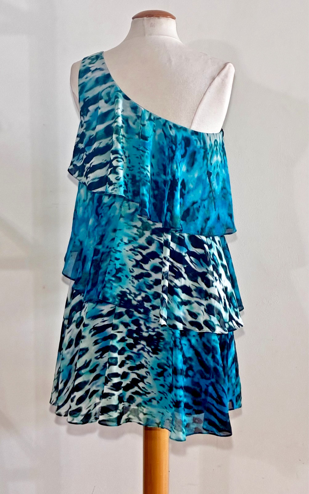 NWOT- One Shoulder Animal Print Tiered Mini Dress (Teal/Black/Ivory) – Size 8