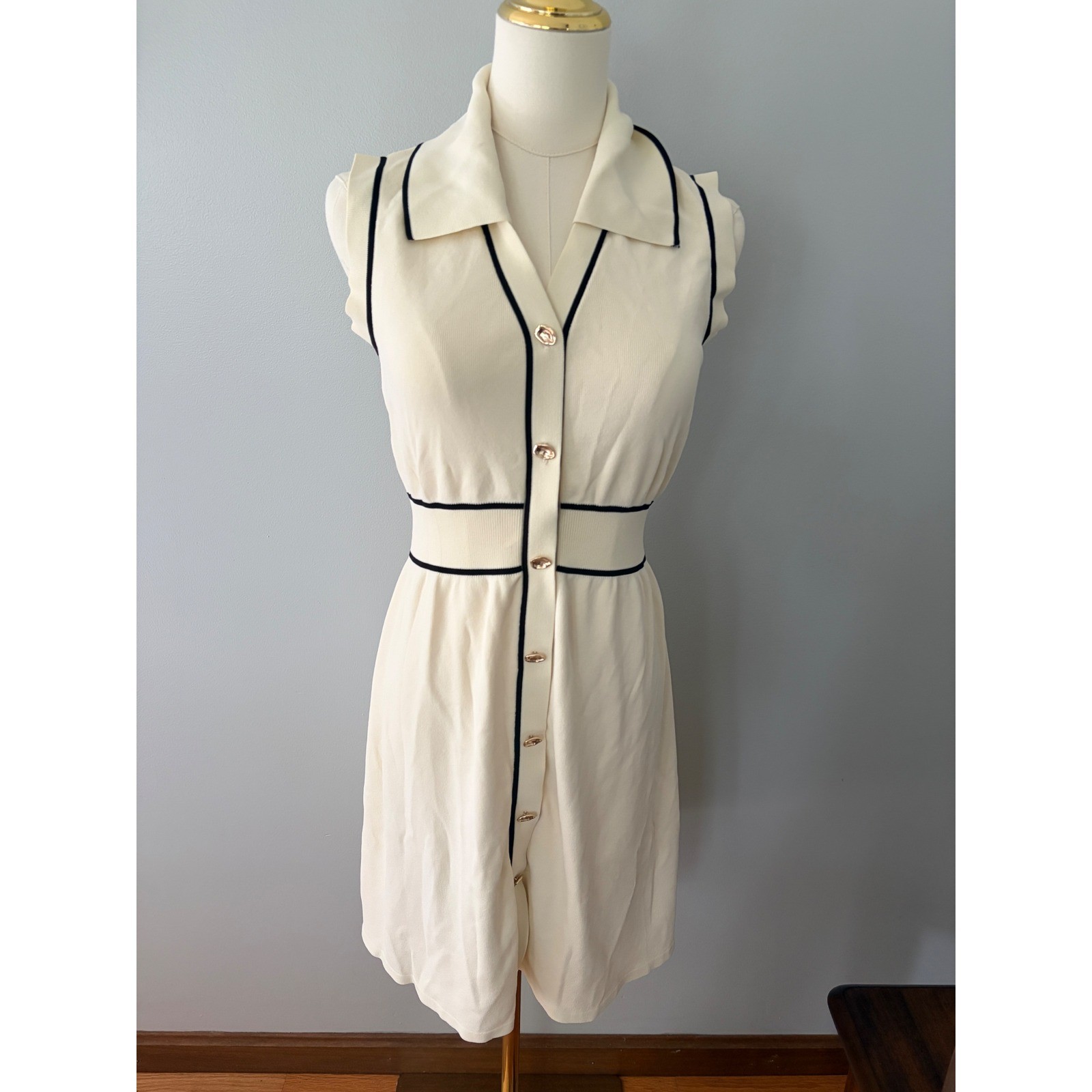 Urban Revivo sleeveless polo dress cream with black gold button size 6