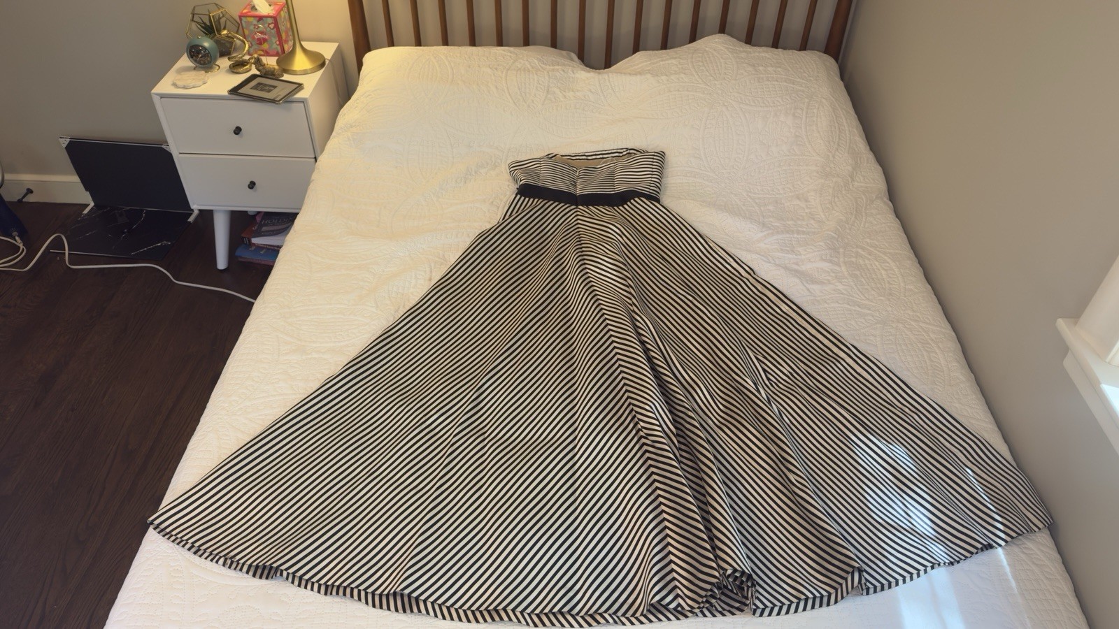 Halston Heritage Strapless Striped Faille Black & Ivory Striped Gown SIze 8
