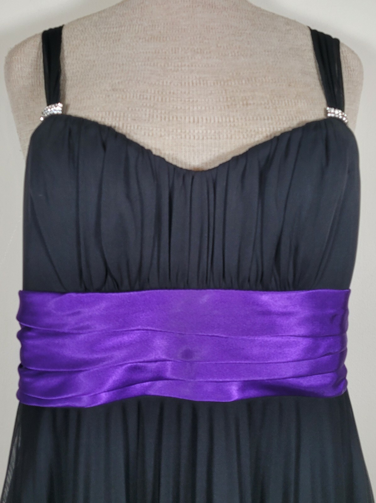 Trixxi Size Large Flowy & Soft Sleeveless Black Dress Waist 30 Inches