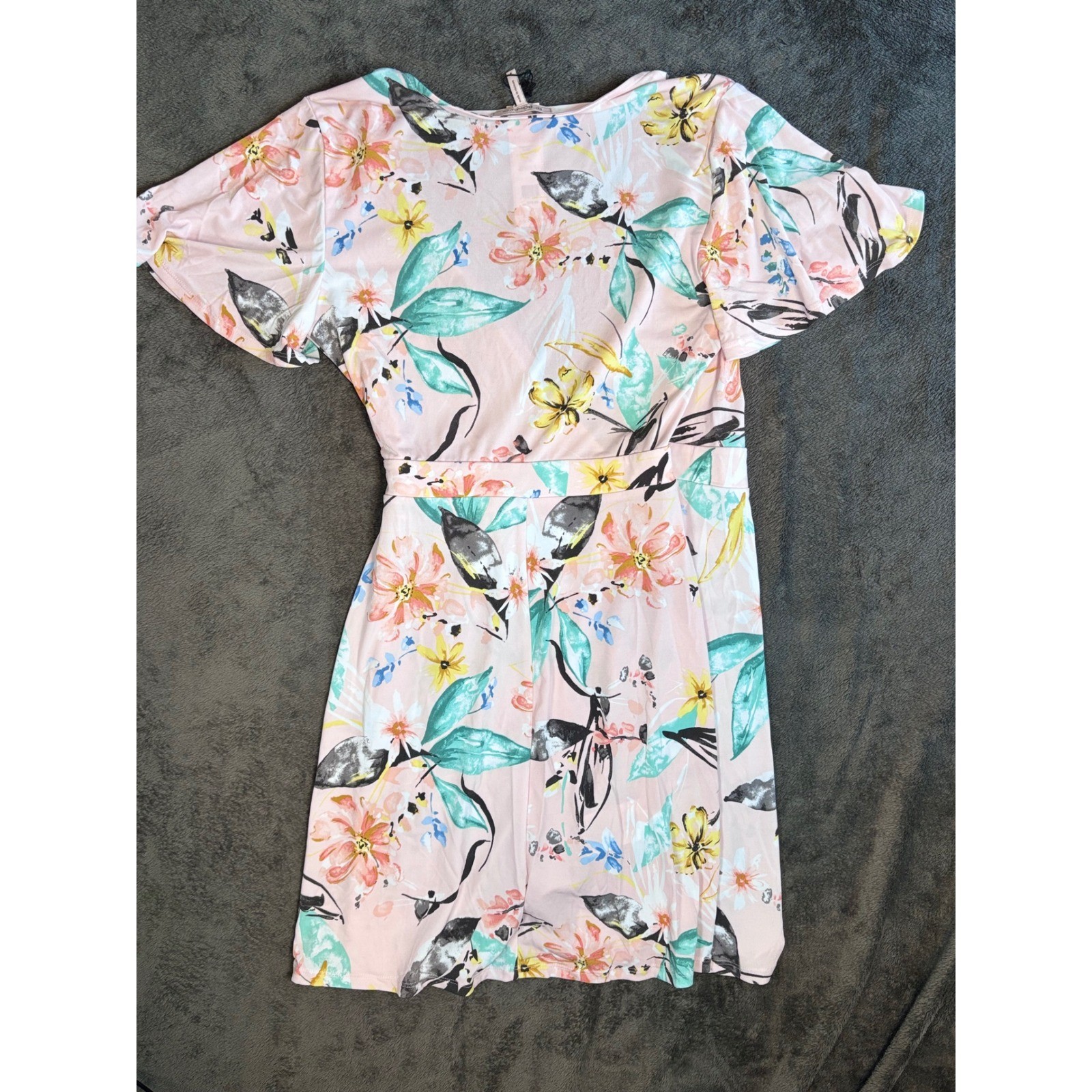 BCBGeneration Pink Floral Wrap Mini Dress Short Flutter Sleeve V-Neck NWT Medium