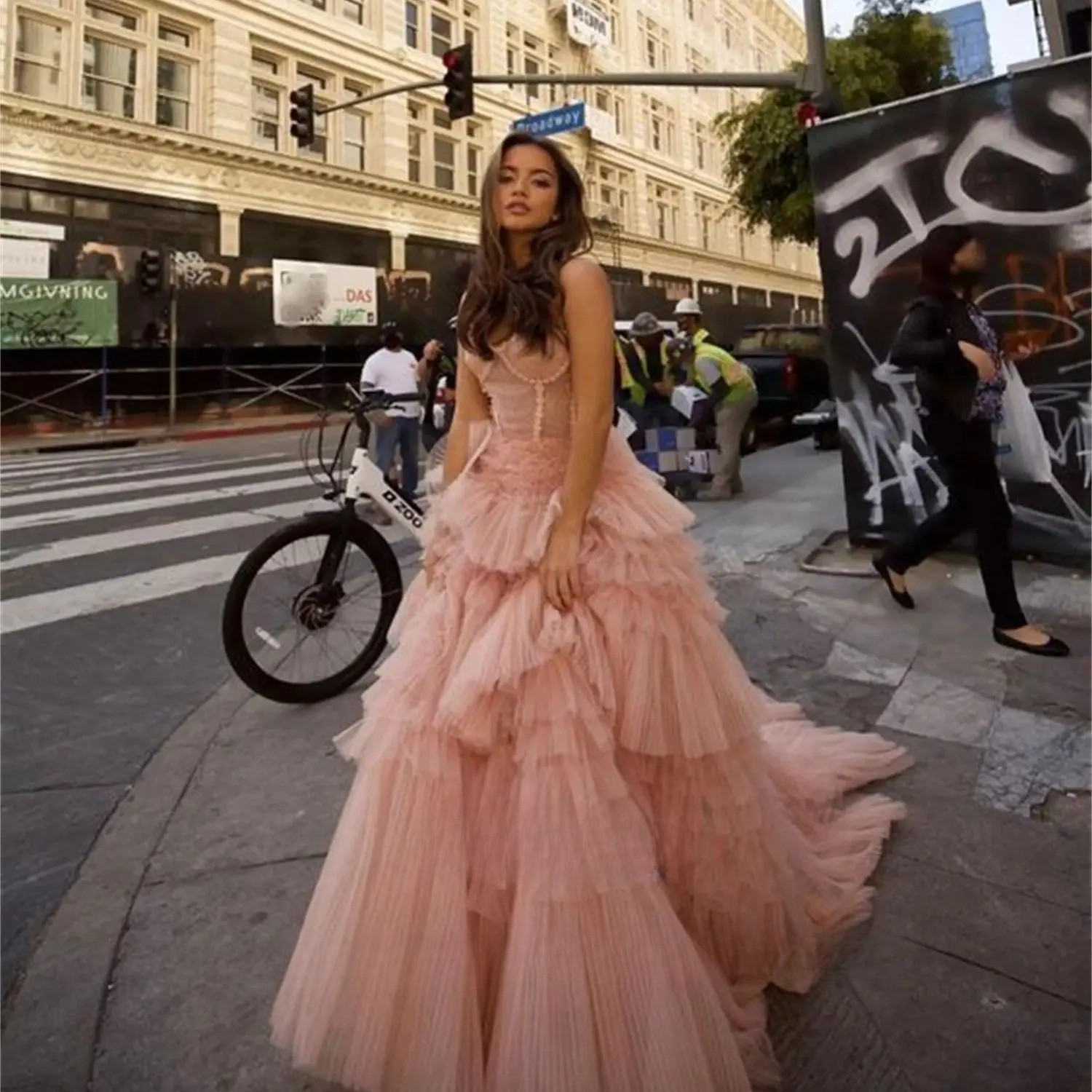 Multi-layer Long Tail Mesh Luxury Dress Weddings Evening Wedding Guest Dresses
