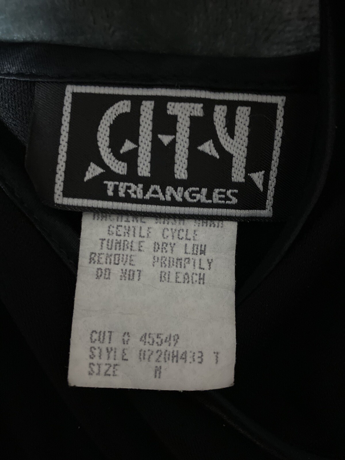 City Triangles Dess Size M Ties Around Neck Made In USA