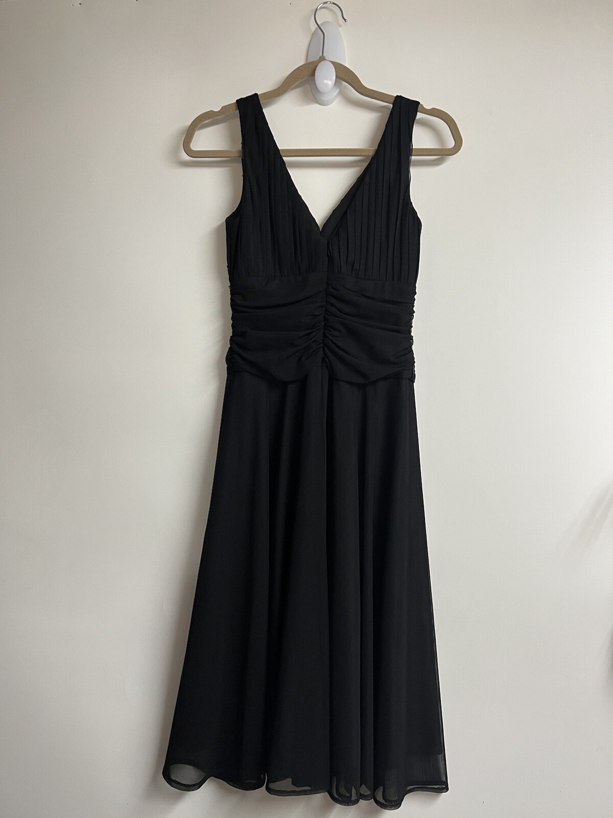 Chadwick’s VTG Black Halter Neck Front Beaded Shimering Ruffle Waist Flare Sz 4