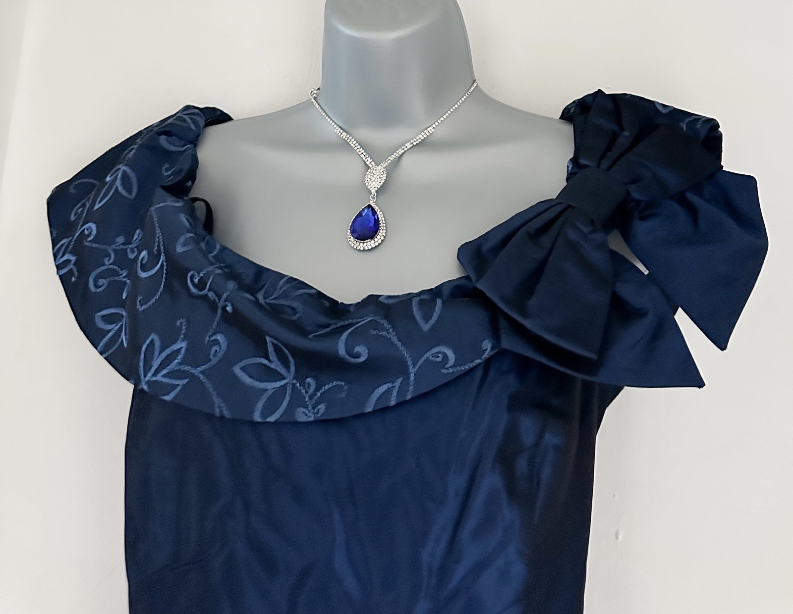Chou Chou midnight blue embroidered/bow detail occasion long evening dress 14