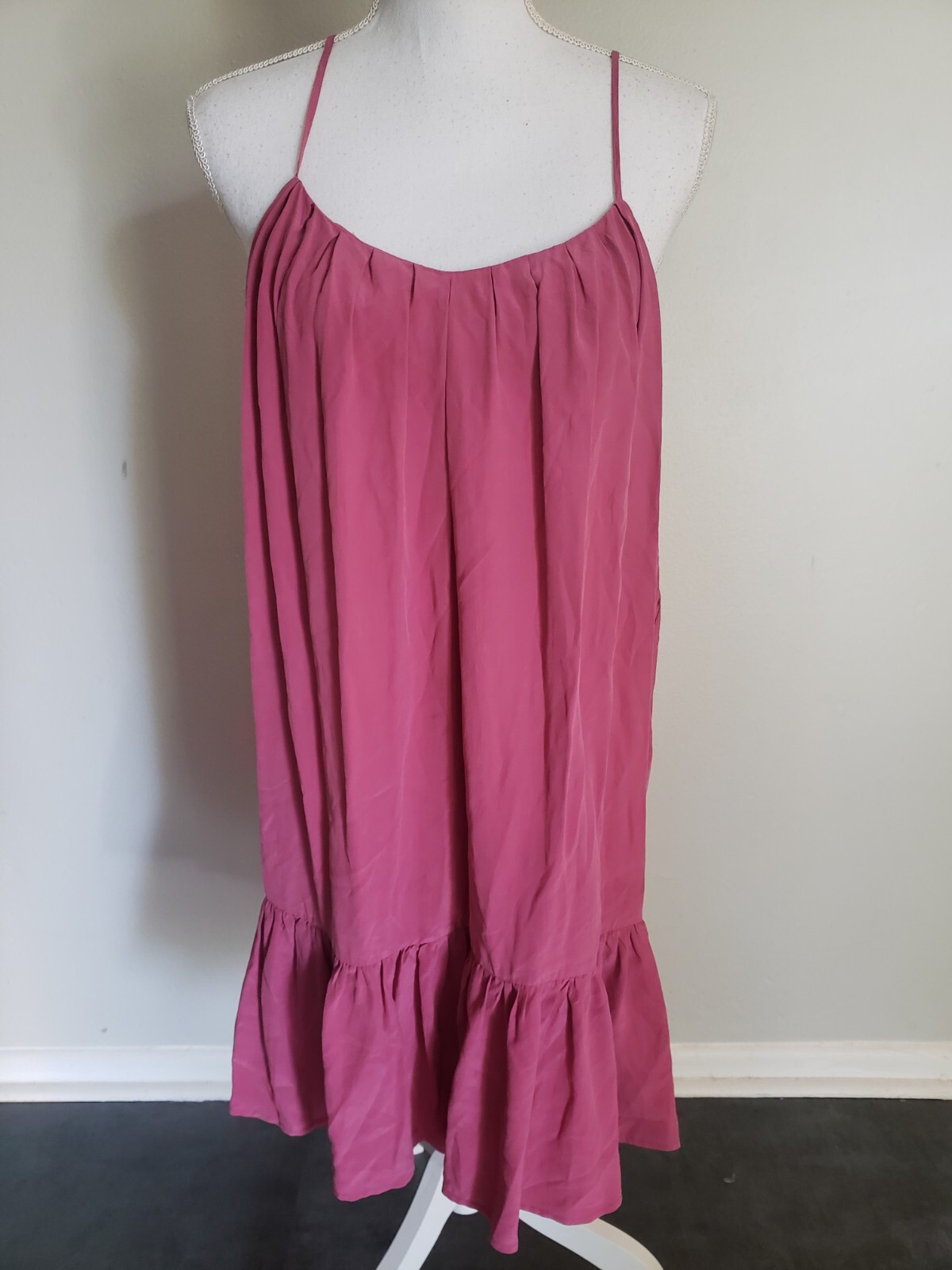 Joie Sleeveless Dress Ruffled Hem Size Large Wash Raspberry