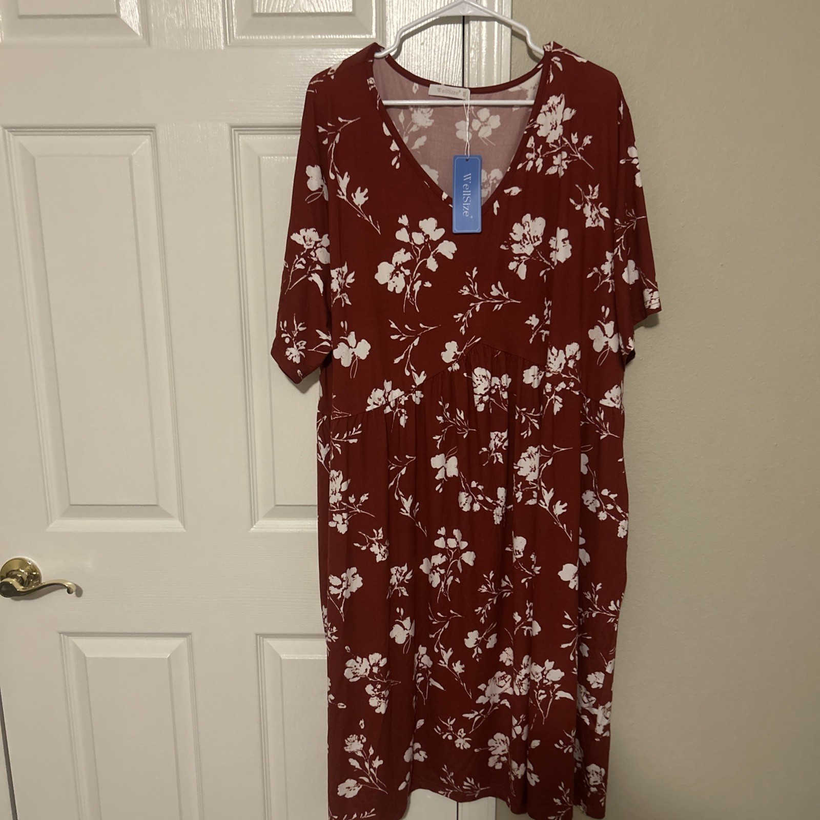NWT WellSize Midi Dress 4XL Floral Short Sleeve Pullover Smocked Waist Pockets