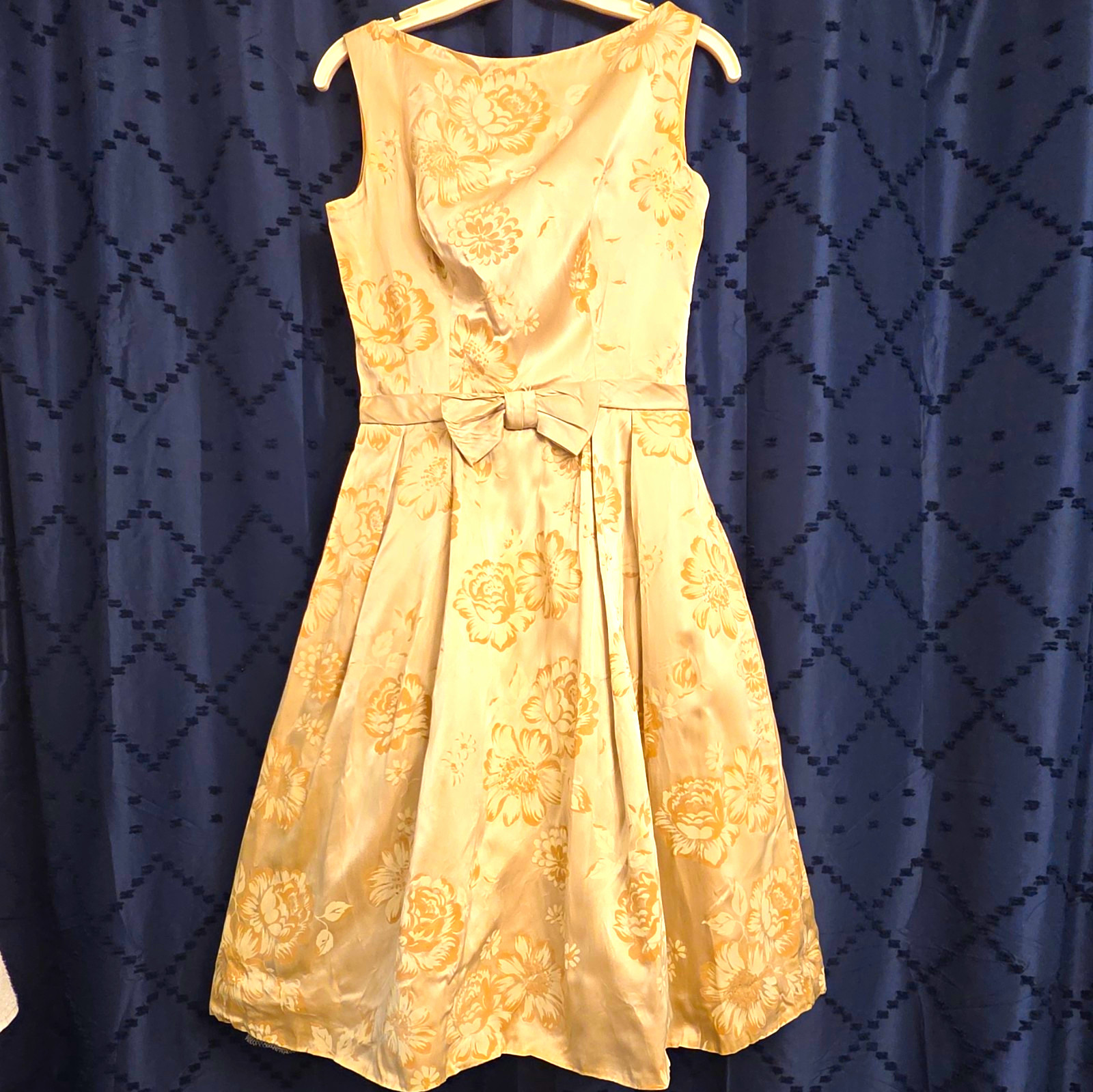 50s Vintage Handmade Beige Floral Fit & Flare Party Dress Bow Zip Size 4
