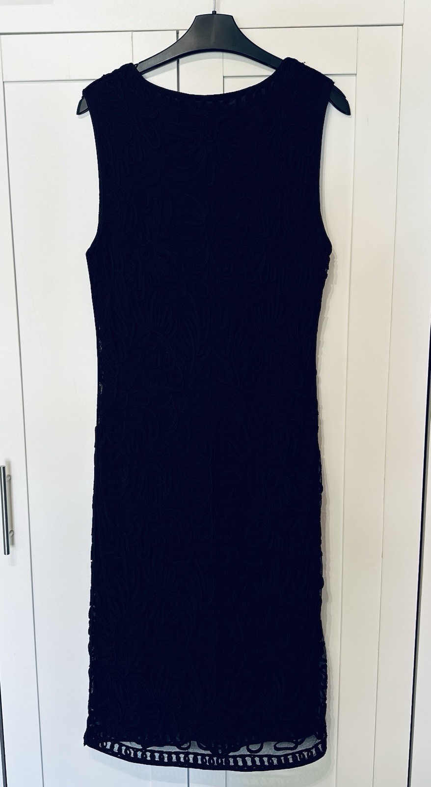 CC – SIZE 14 – BLACK NET APPLIQUE FITTED SLEEVELESS OCCASION DRESS – LACE SHIFT