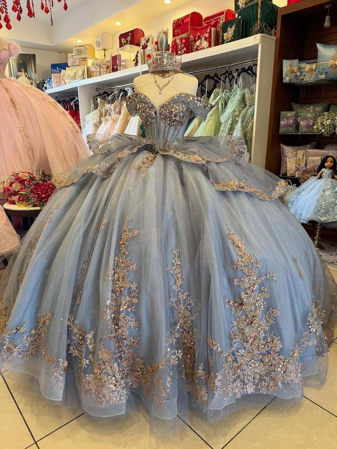 Luxury Gold Appliques Quinceanera Dress with Bow Ruffle Tulle Sweet 15 16 Dress