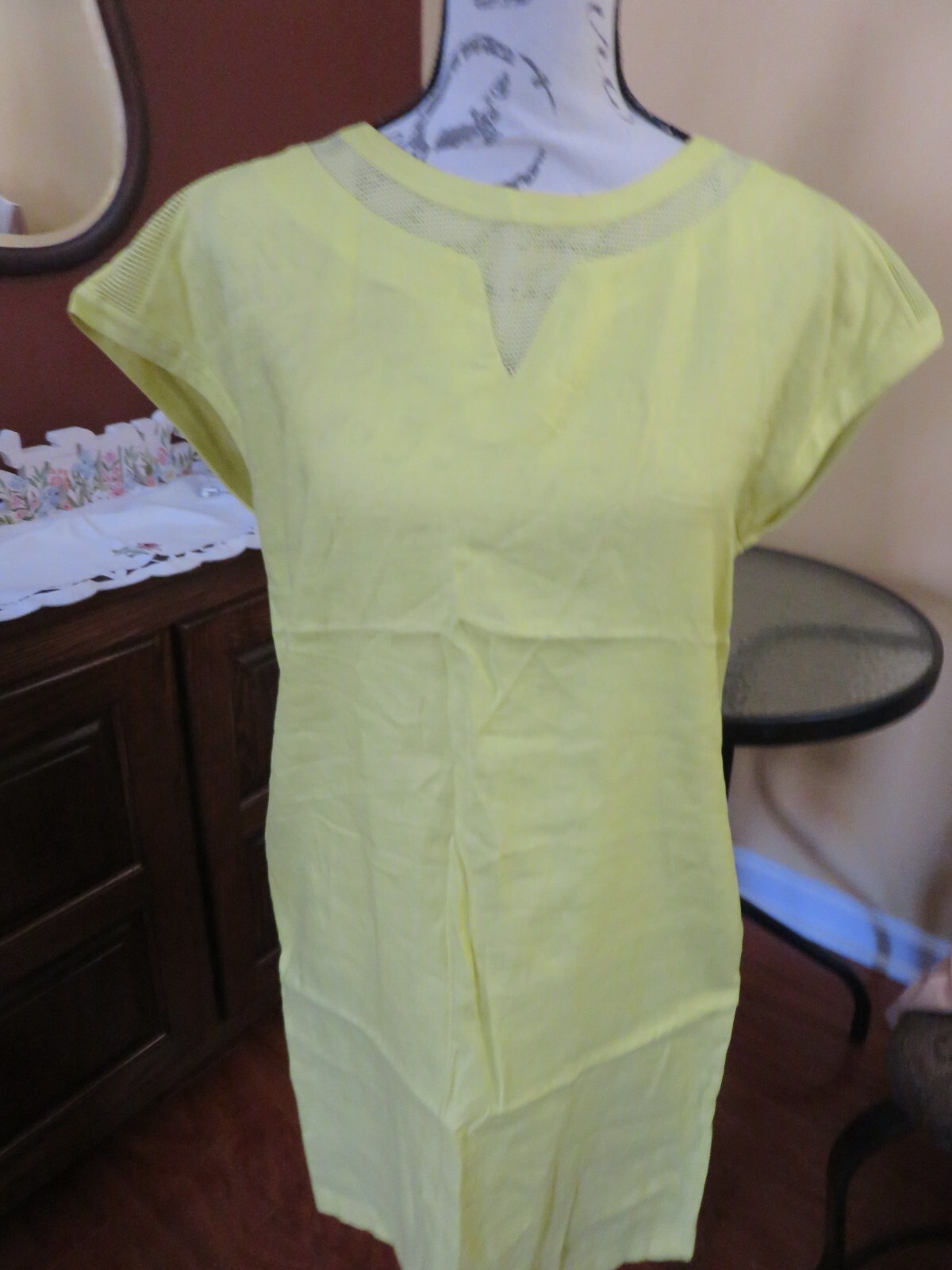 Finity Lemon short sleeve linen shift dress in size 6, NWT