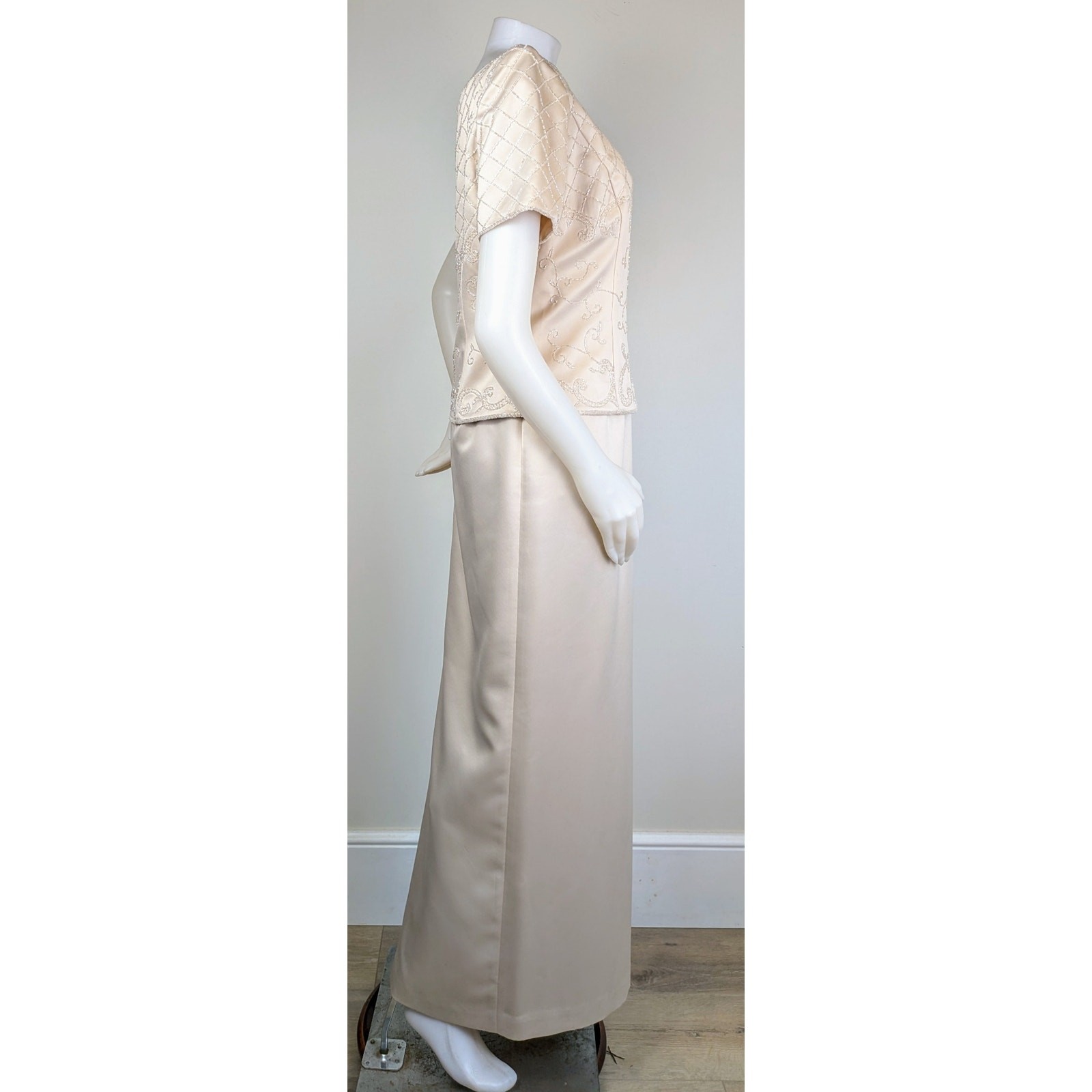 Karen Miller Maxi Dress 10 Cream Satin Beaded Short Sleeve Formal Event Wedding