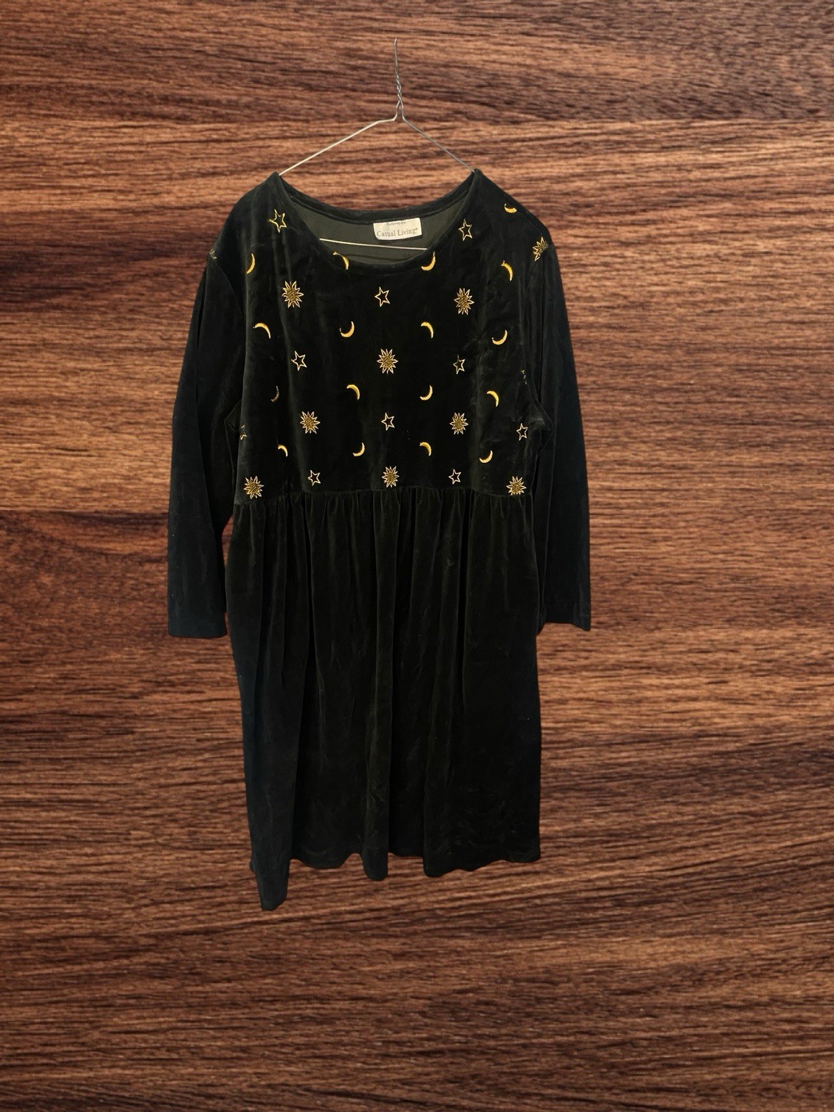 Casual Living Women’s Black Velvet Celestial Moon and Star Embroidered Dress L