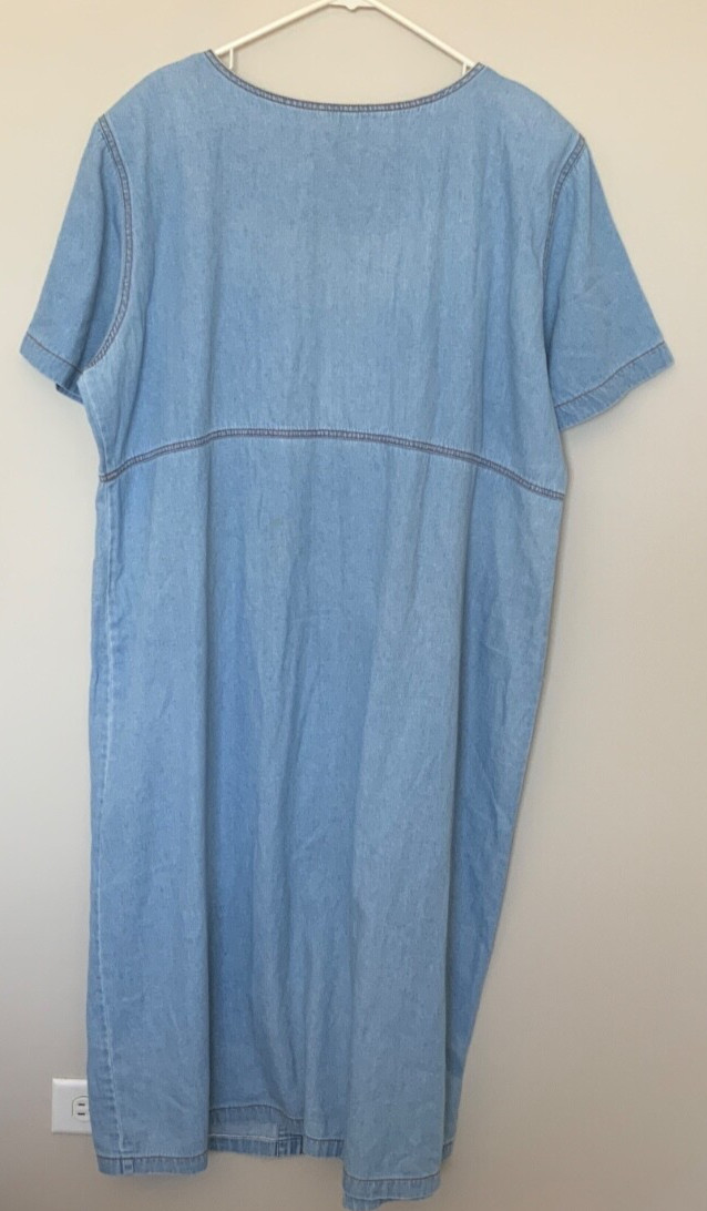 Plus Size 2X 3X Denim Midi Dress Button Front Floral Embroidery 25” Bust Unbrand