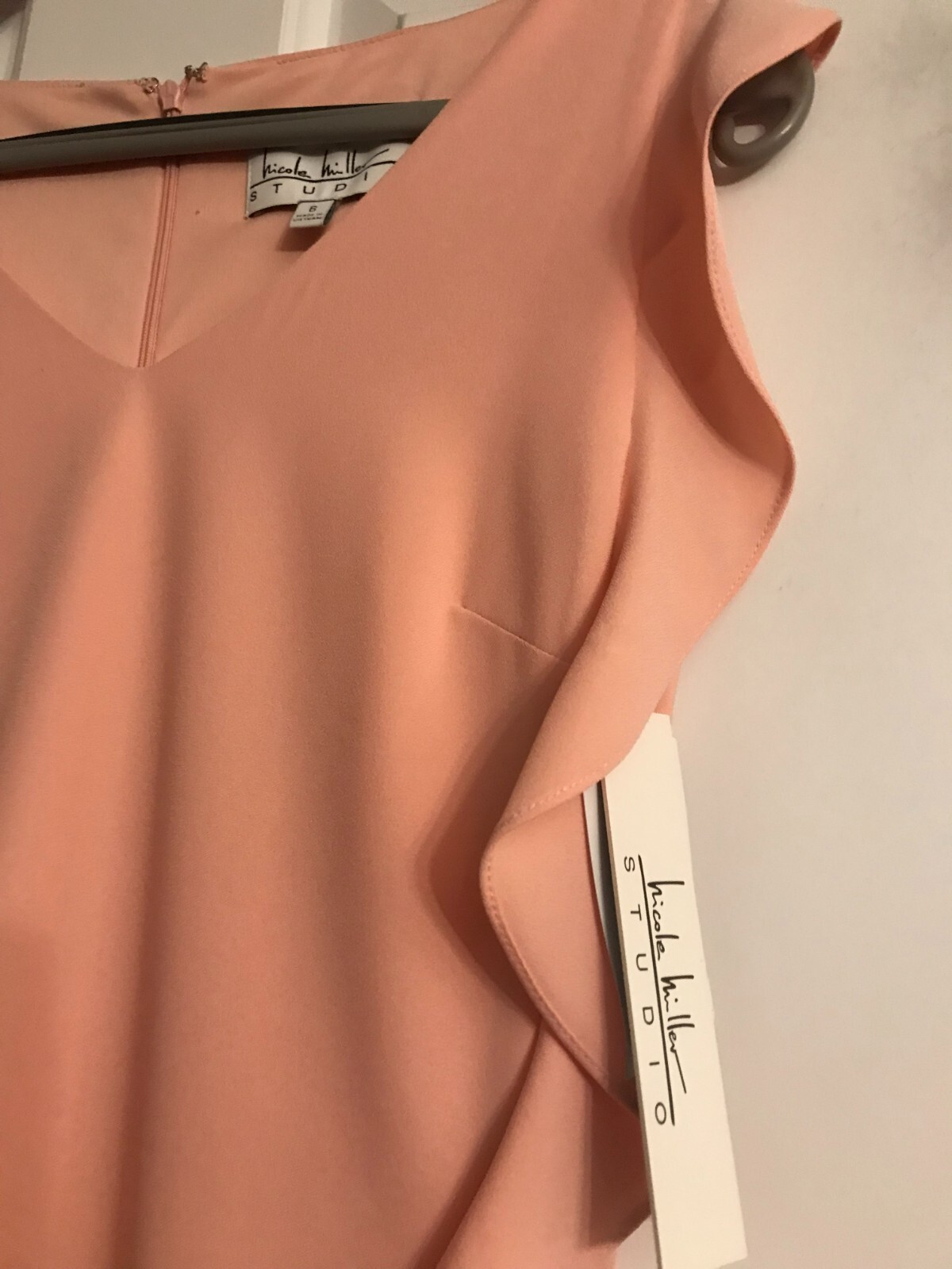 NWT Nicole Miller Womens V-Neck Front Ruffle Sides Peach Dress, 6! MSRP$78.00
