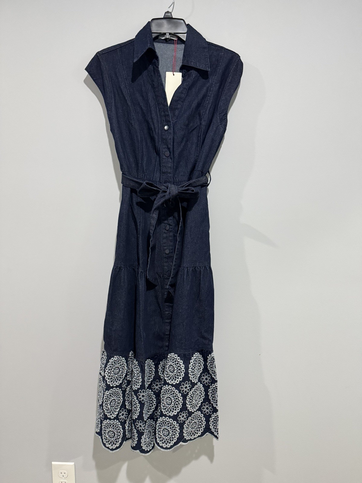 NWT Solitaire Denim Navy Blue Button Down Shirt Sleeveless Embroider Dress M
