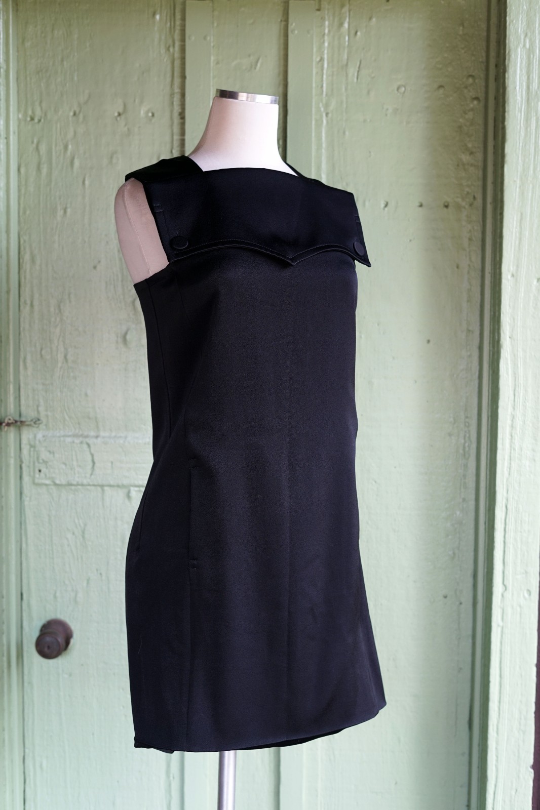 Givenchy Black Square Neck Collared Sleeveless Short Shift Dress Size 38