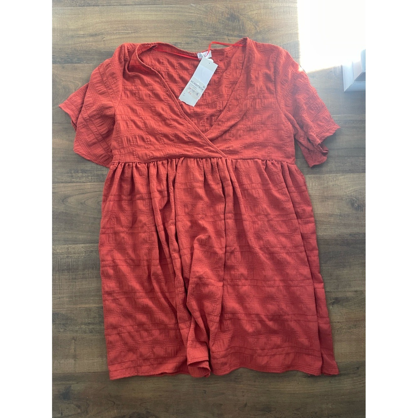 Nordstrom Rack Red Textured Short Sleeve Top Size Medium