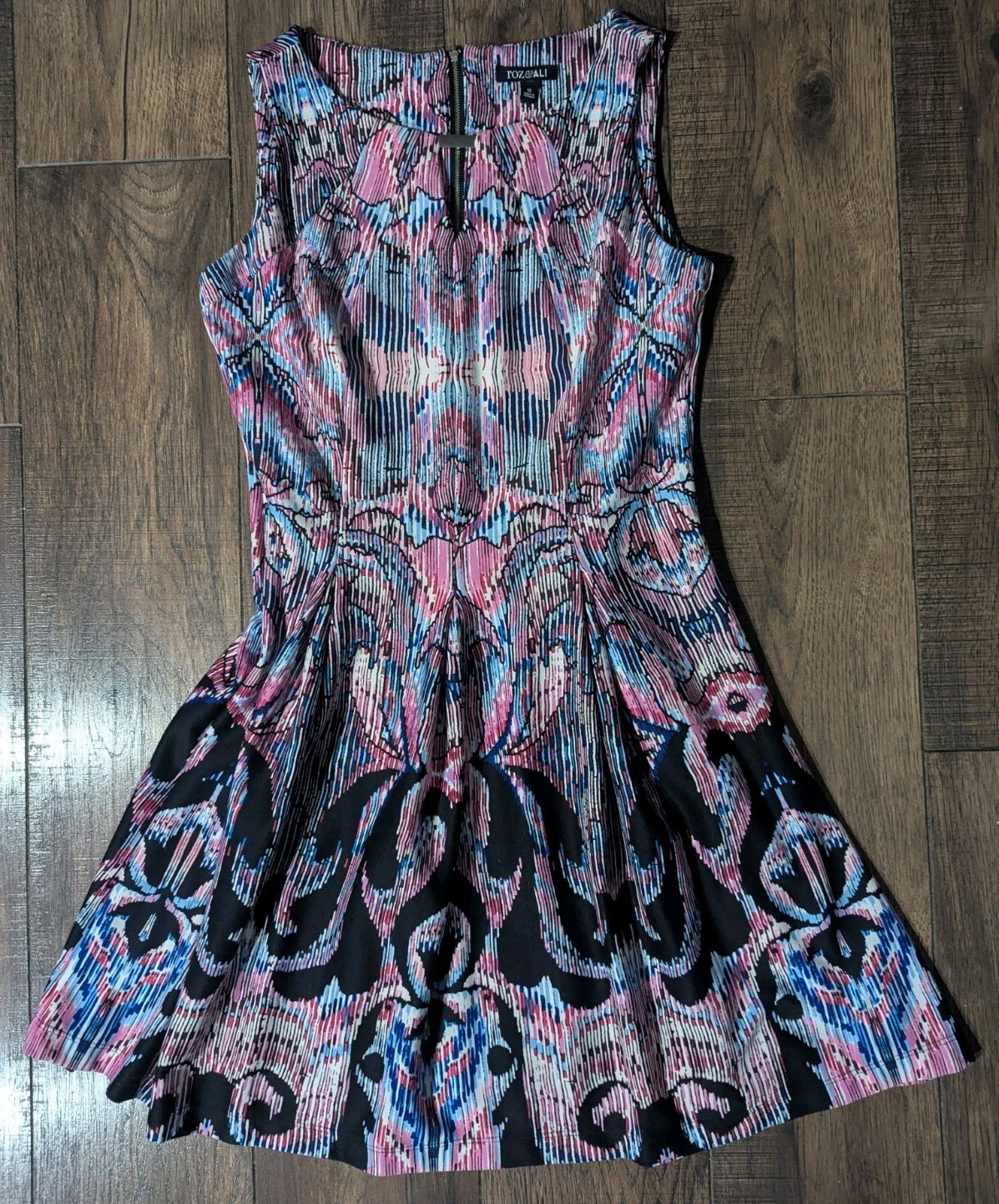 Roz & Ali Women’s Colorful Fit & Flare Dress Size 12 Unique Design Keyhole Neck