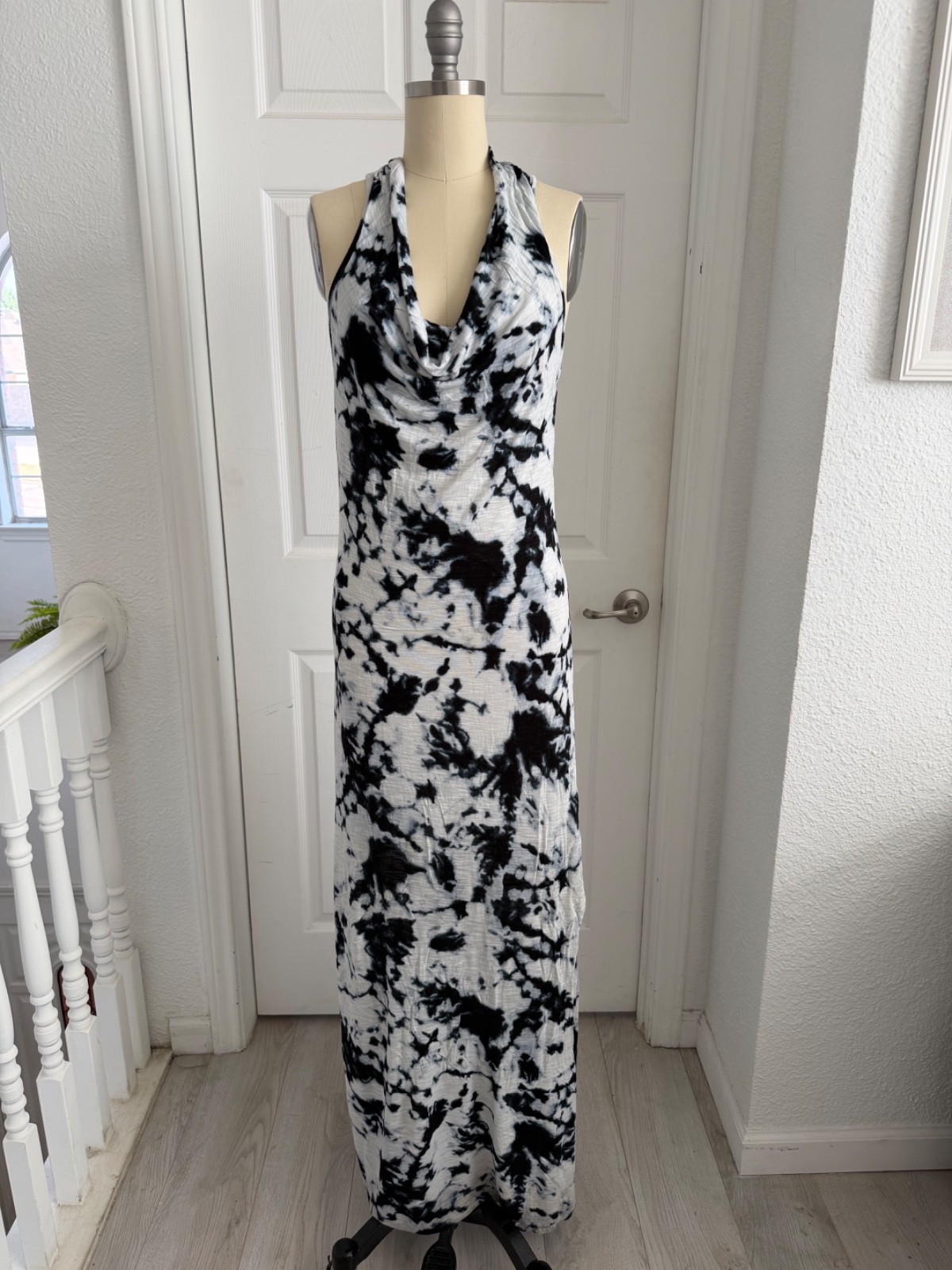 Cynthia Rowley Navy & White Tie-Dye Sleeveless Cowl Neck Maxi Dress – SIZE L