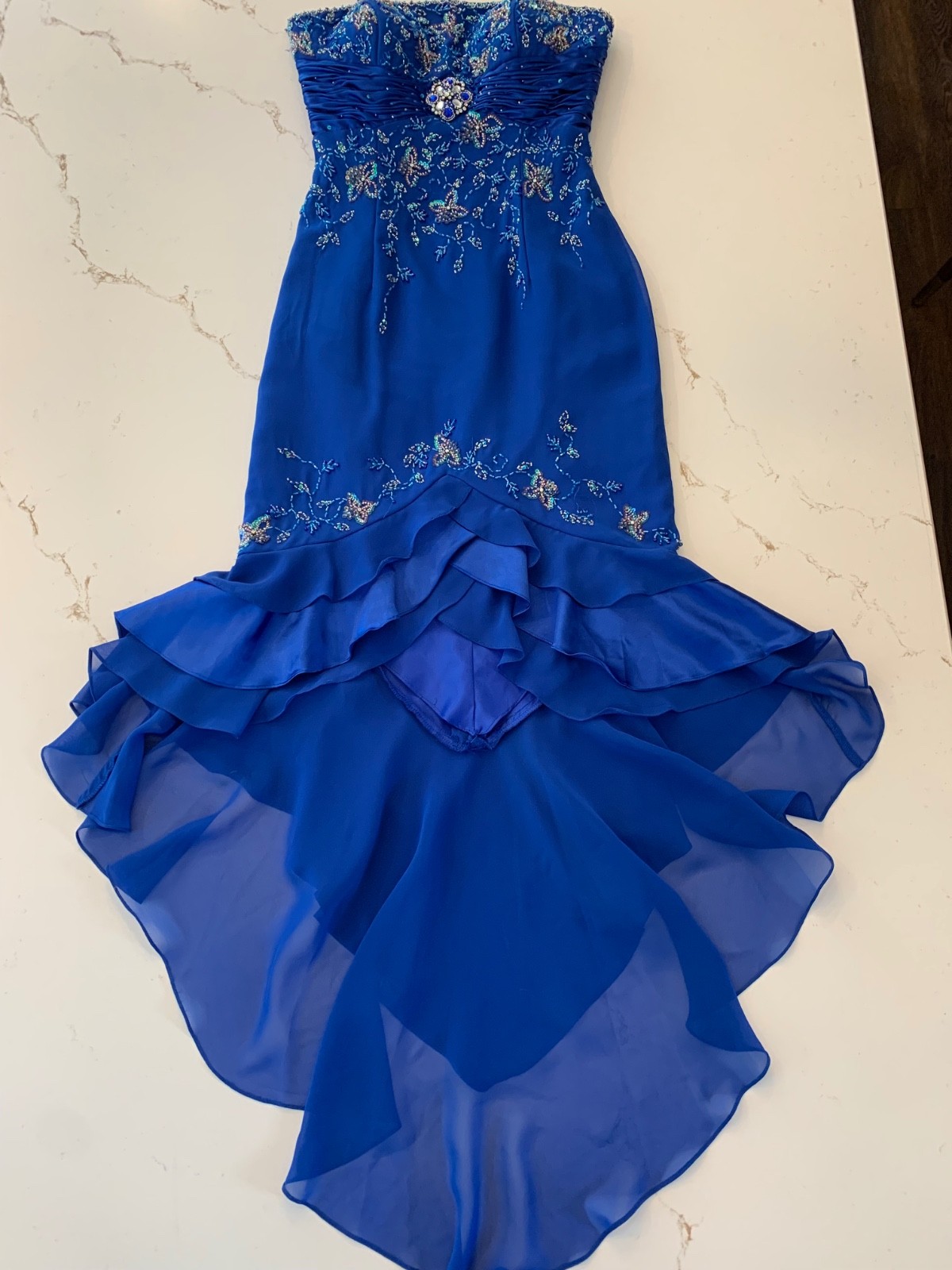 Vintage Beaded Gown Women’s Size 2 Twilight Ruffled Mermaid Silhouette NEW
