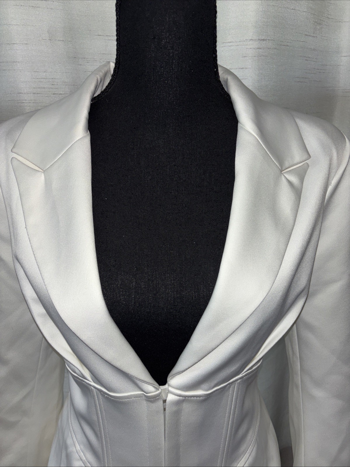 Akira Modern Chic Sleek Bodycon Structured White Satin Corset Blazer Dress SZ M