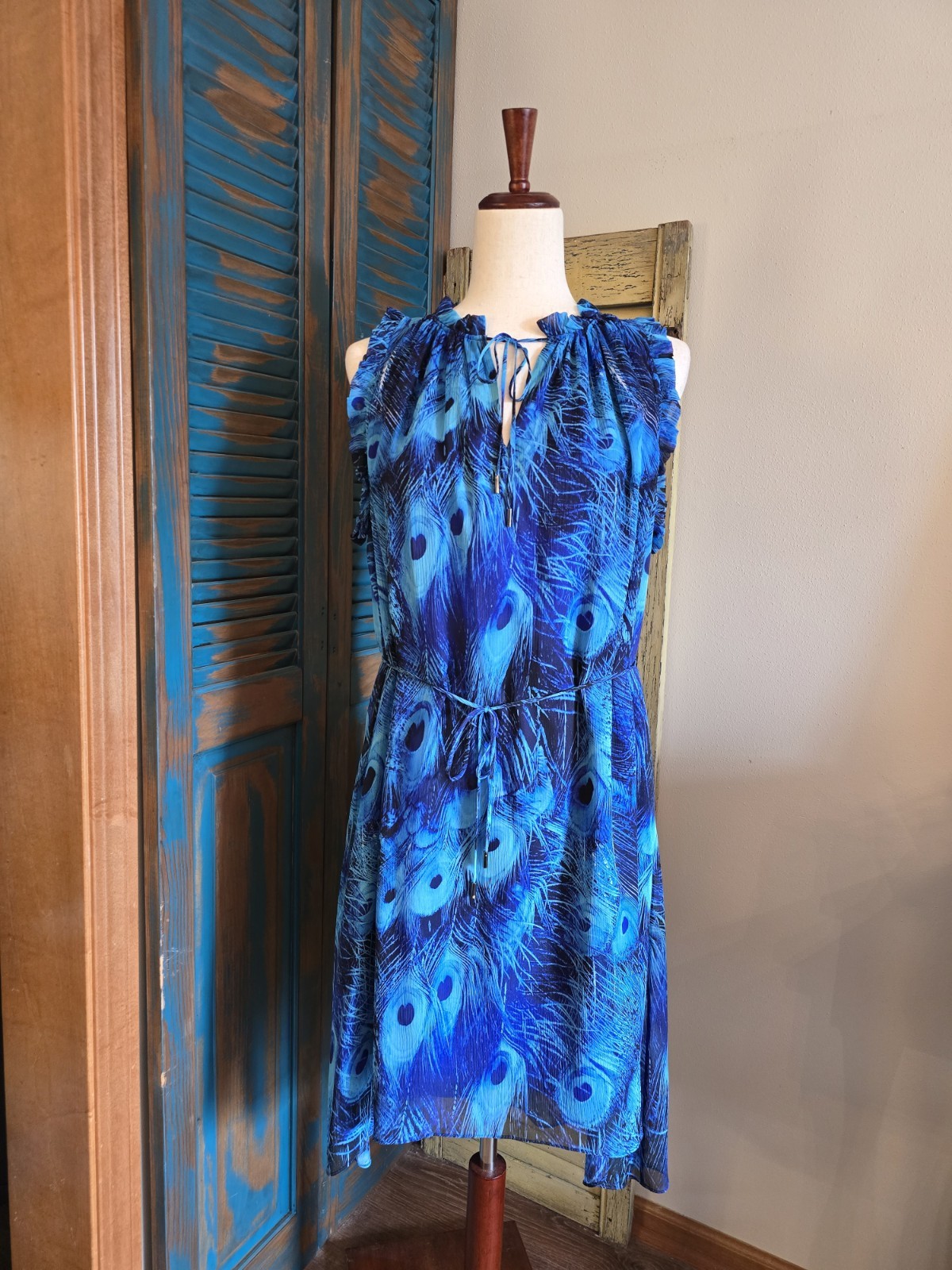 Elie Tahari 100% Silk Balere Peacock Midi Dress M Blue Lined Ruffled Trim Ties