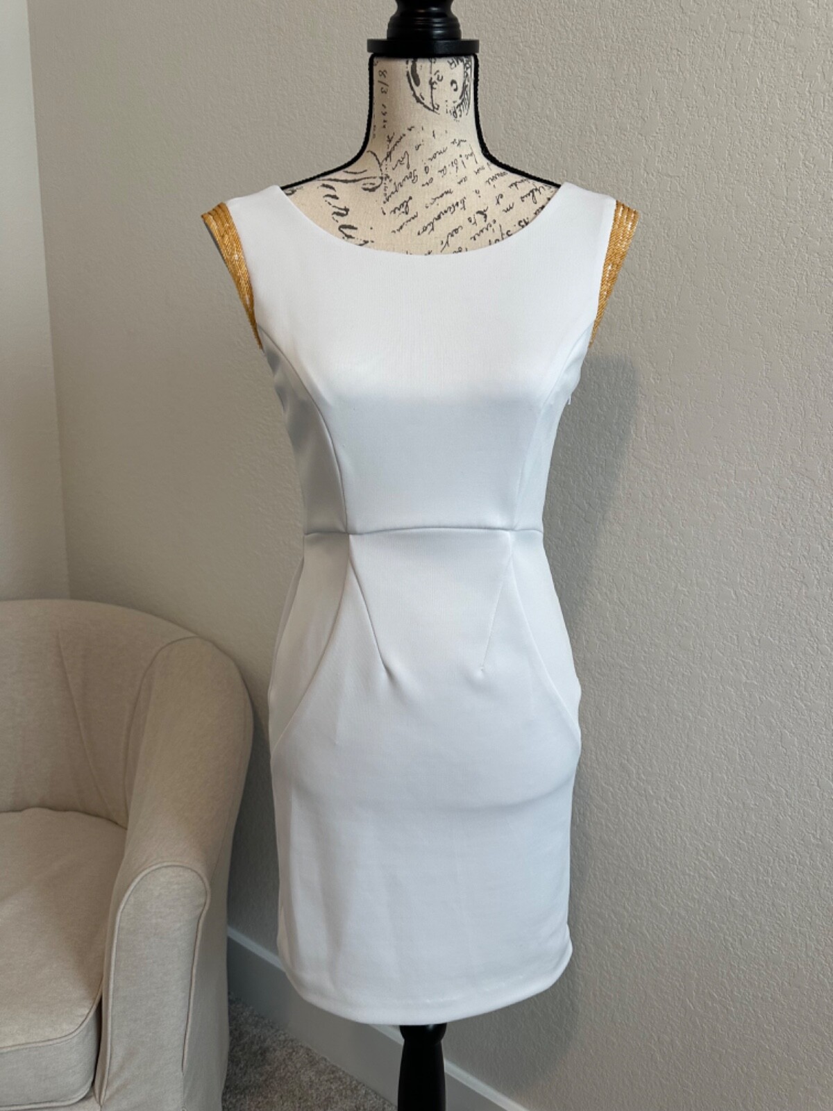 White Bodycon Sheath Cocktail Mini Dress w/Gold Beading