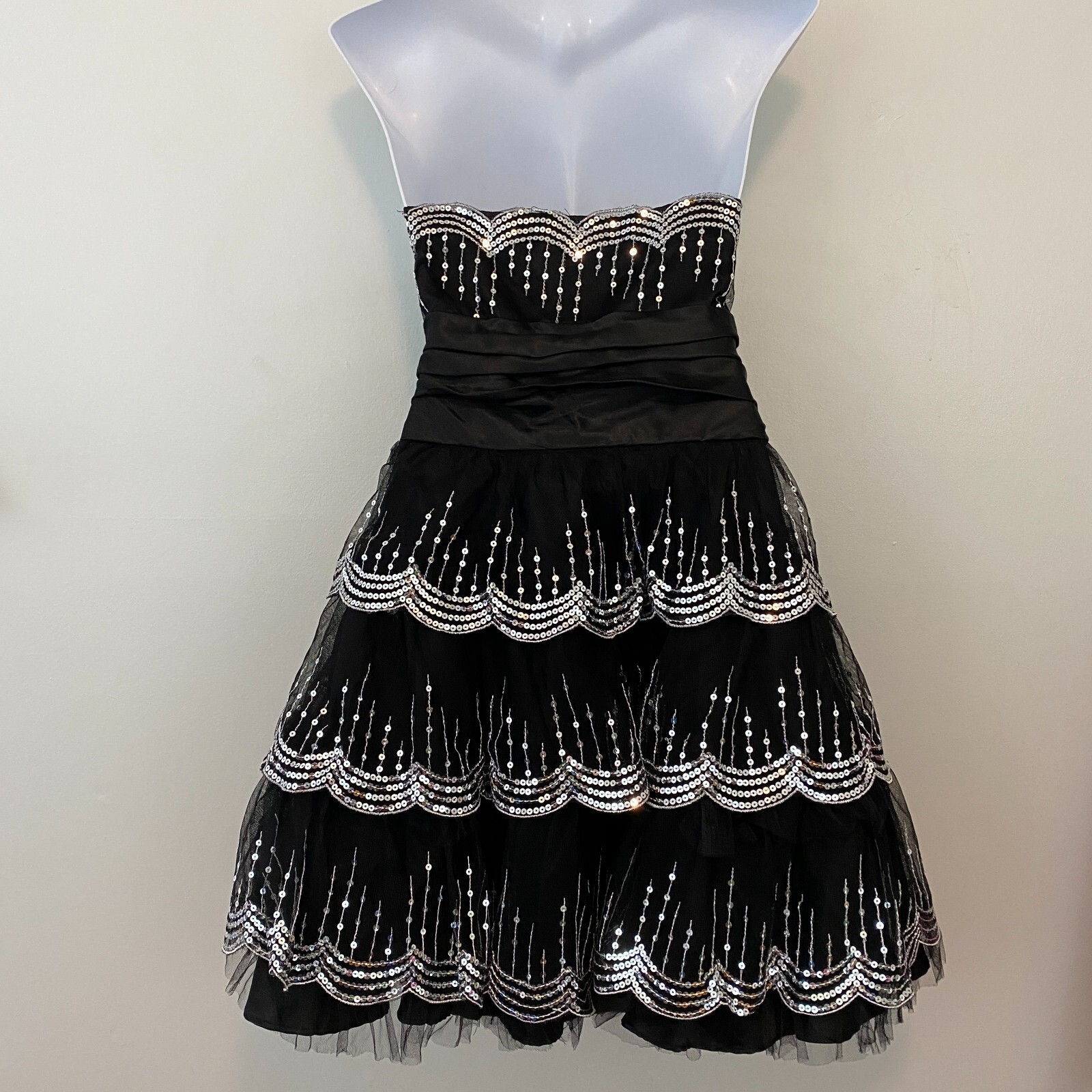 Masquerade Black Short Strapless Formal Dress Size 13/14 Silver Sequin Prom