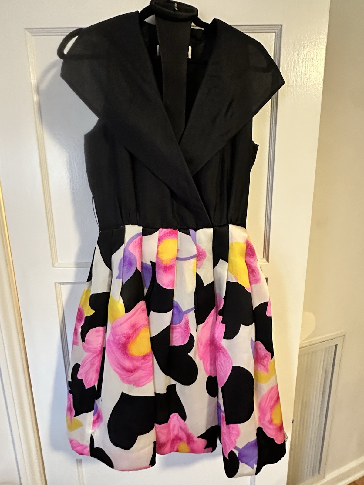 A.J. Bari Women’s Vintage Silk Fit and Flare Dress Size 10