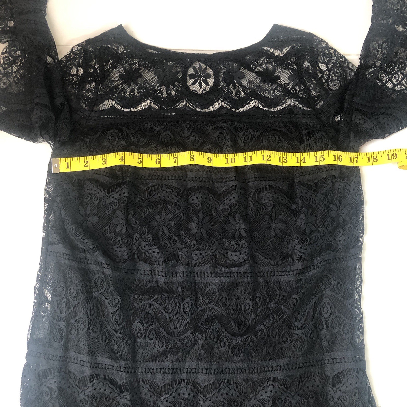 Max Studio Black Lace Dress Medium M 3/4 Sleeve Scalloped Eyelash Hem Shift⁠