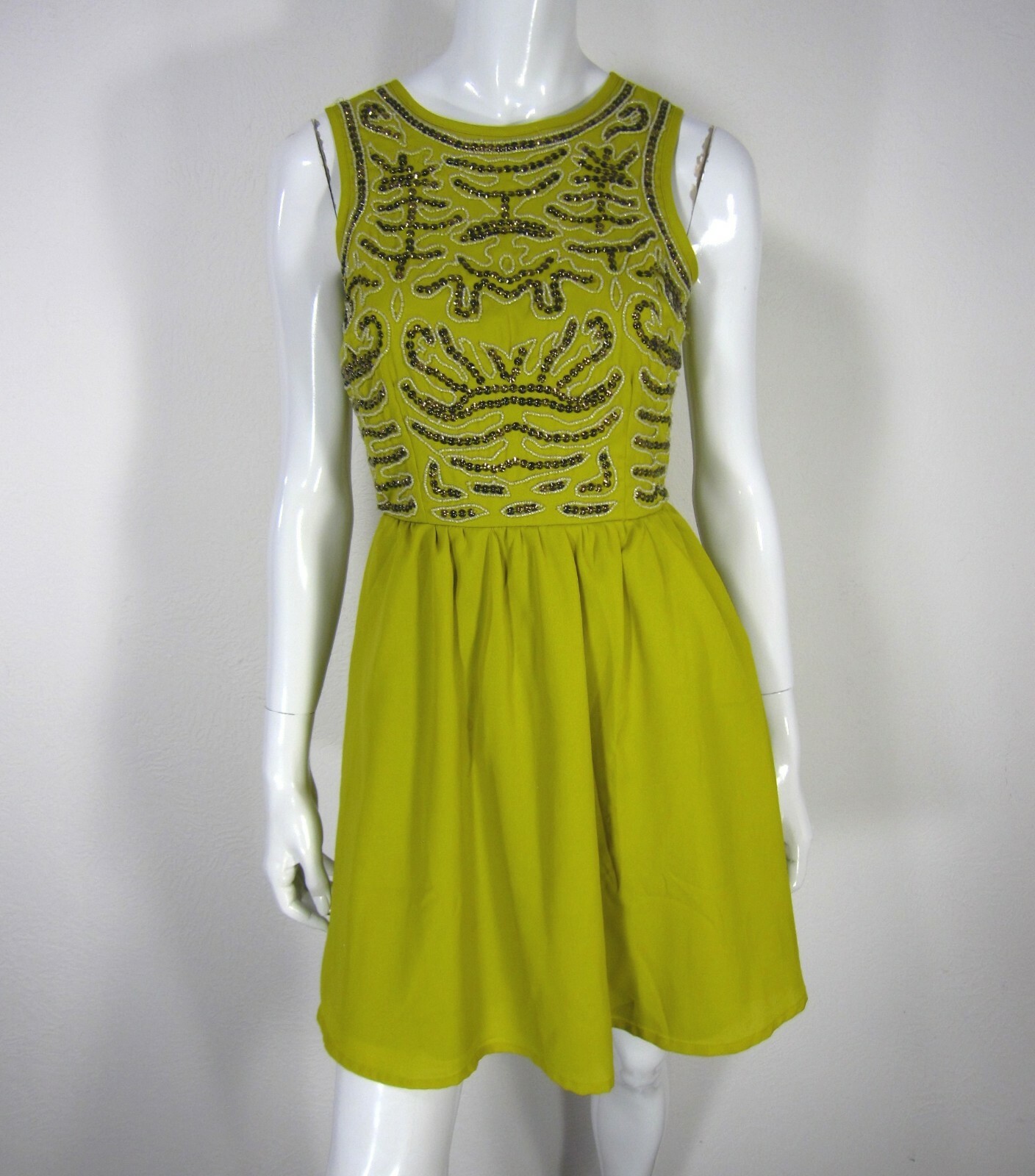 BAR III Short Sleeve Dress Size S Small Scoop Neckline Lime Green