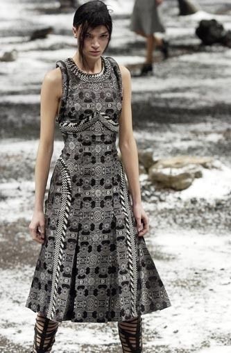 Alexander McQueen – “Scanners” Autumn/Winter 2003 Khakhama Brocade Silk Dress 40