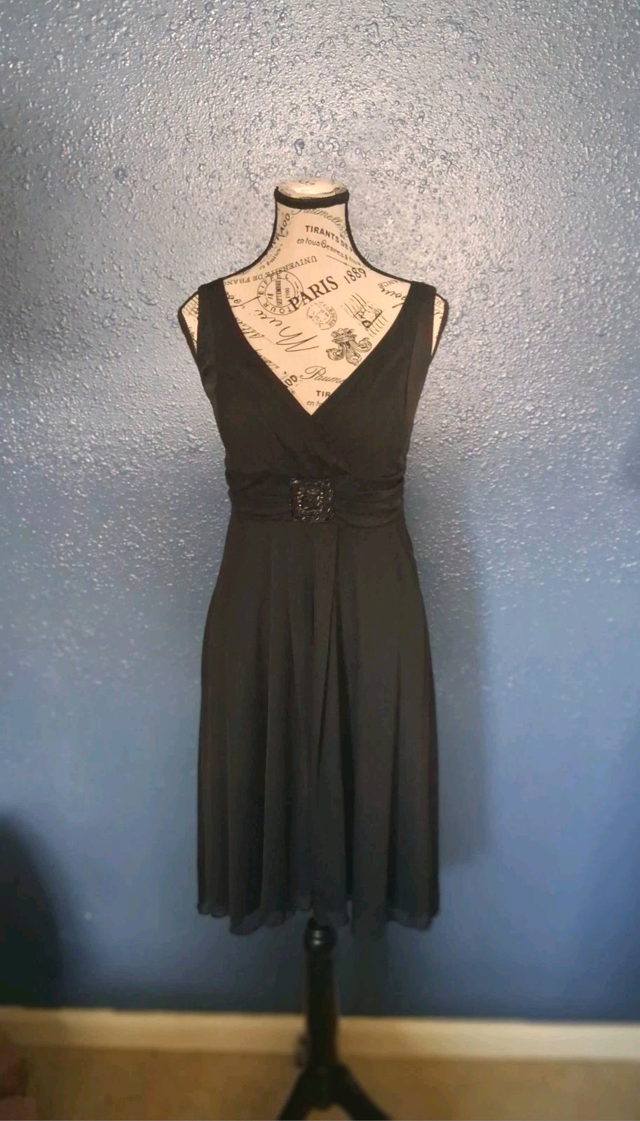 En Focus Studio Black Dress Size 8 Sleeveless Asymmetrical Hem Embellished Mid