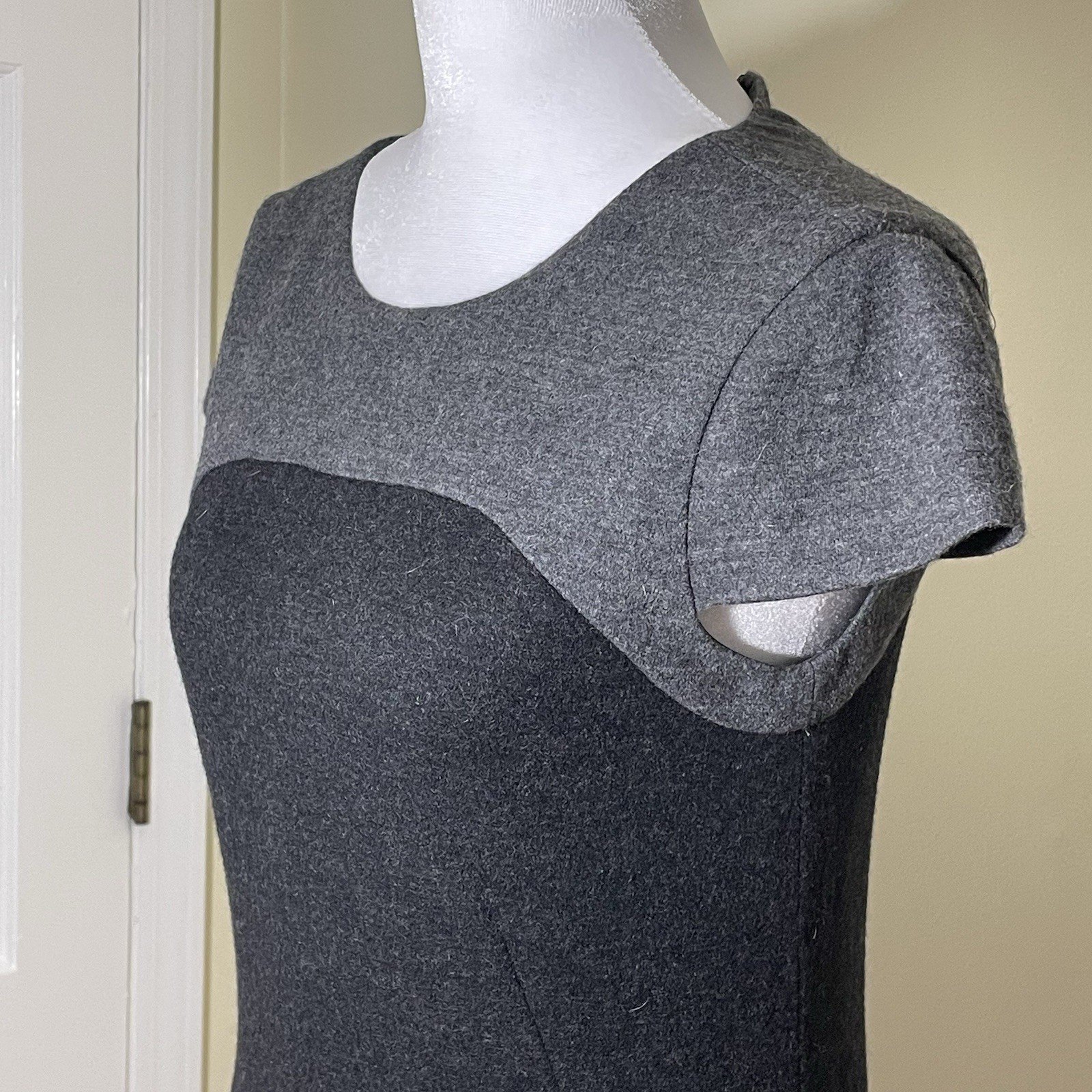 Vince Wool Shift Grey Black Color Block Dress 2 Pockets Casual Elegant Goth Chic