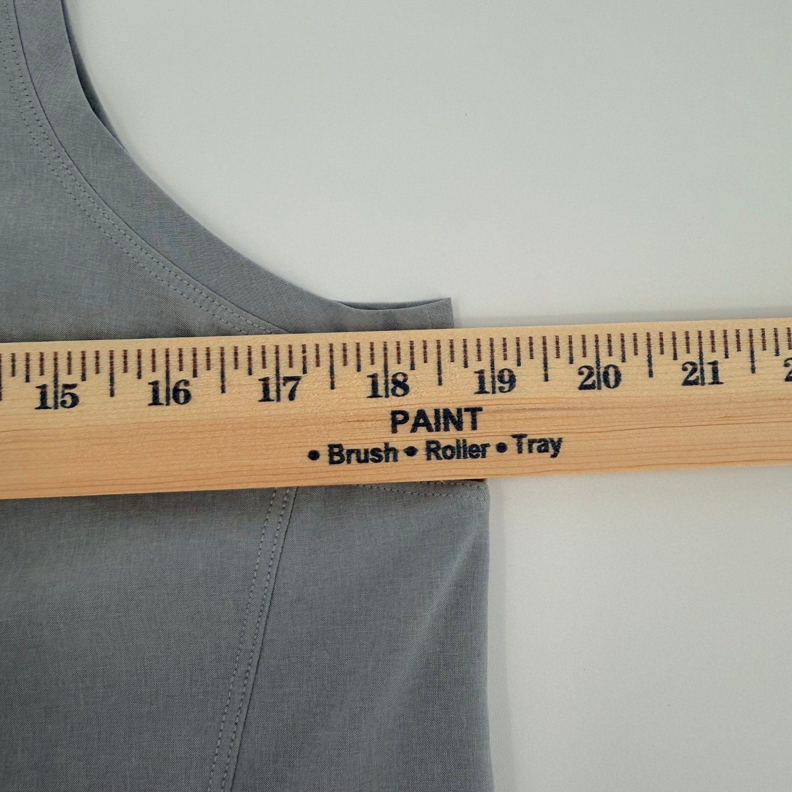 The North Face Dawn Break Flashdry Active Dress Womens Medium Grey