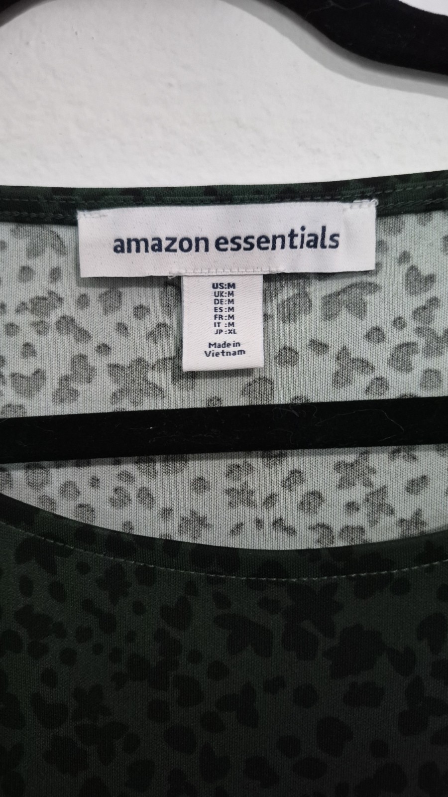 NWT AMAZON ESSENTIALS WOMEN’S BLACK & GREEN DRESS SIZE MED ANIMAL PRINT ROUCHED