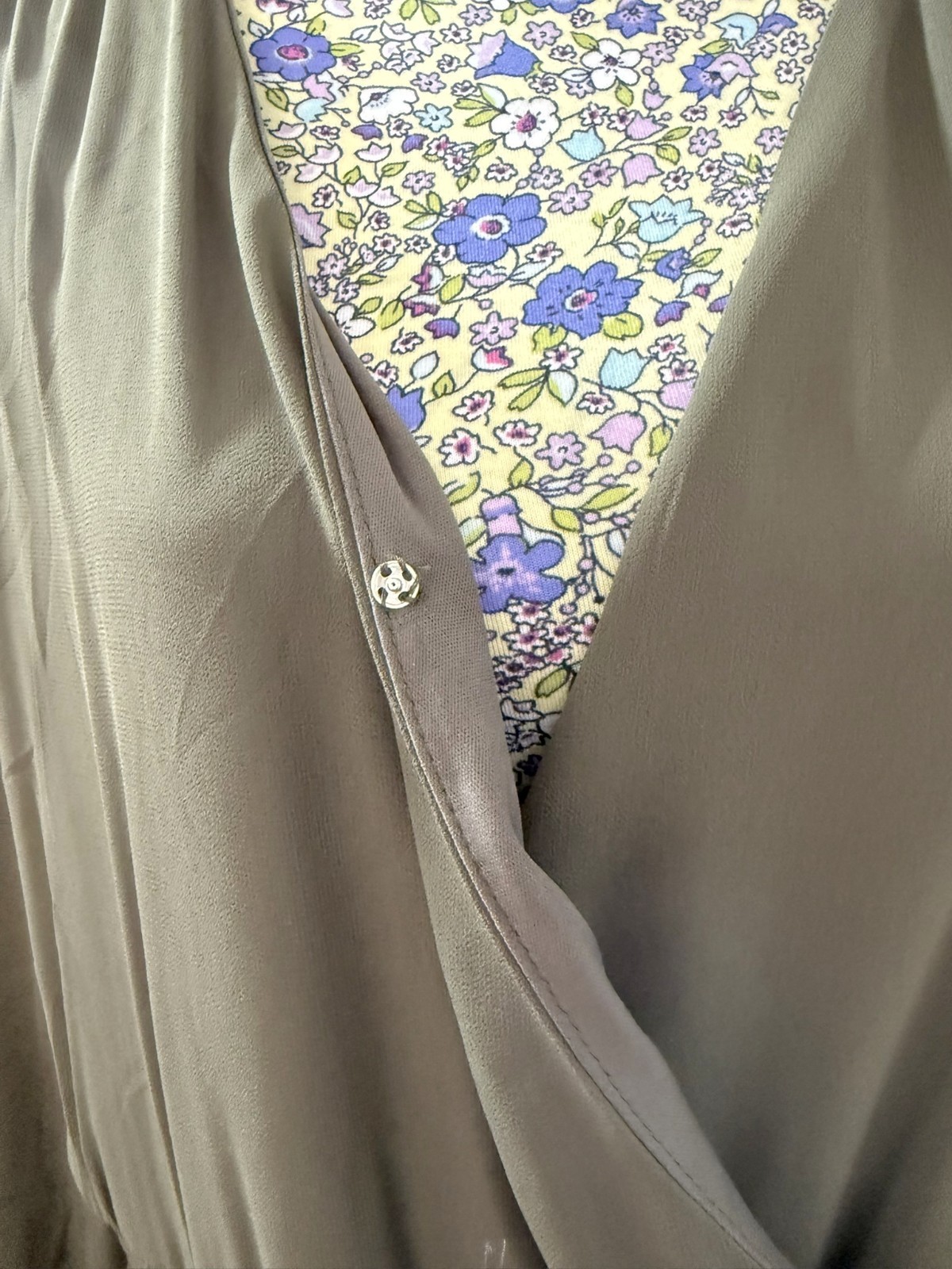 NWT Vince Camuto Women’s L Khaki Green Fit & Flare Faux Wrap Dress w Ruffle Hem