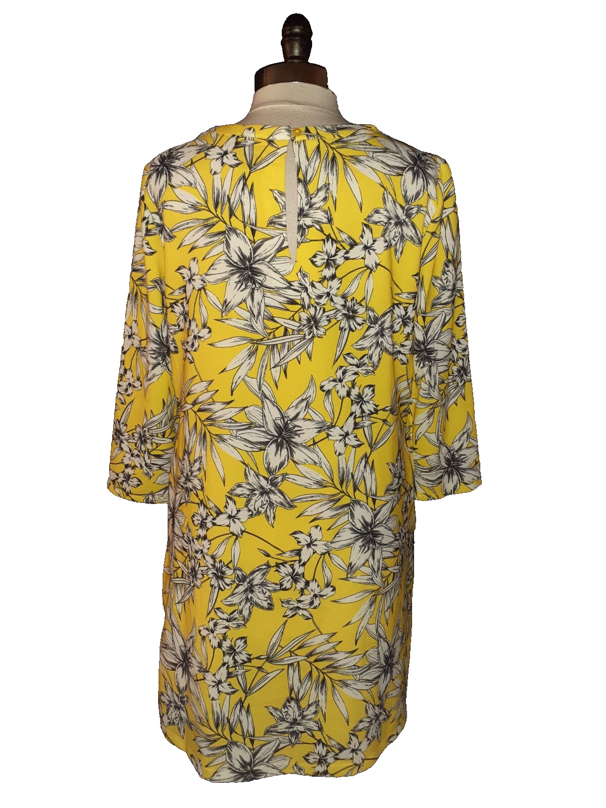 BEIGE BY ECI Size M Shift Dress Black Yellow White Floral 3/4 Sleeve Pockets