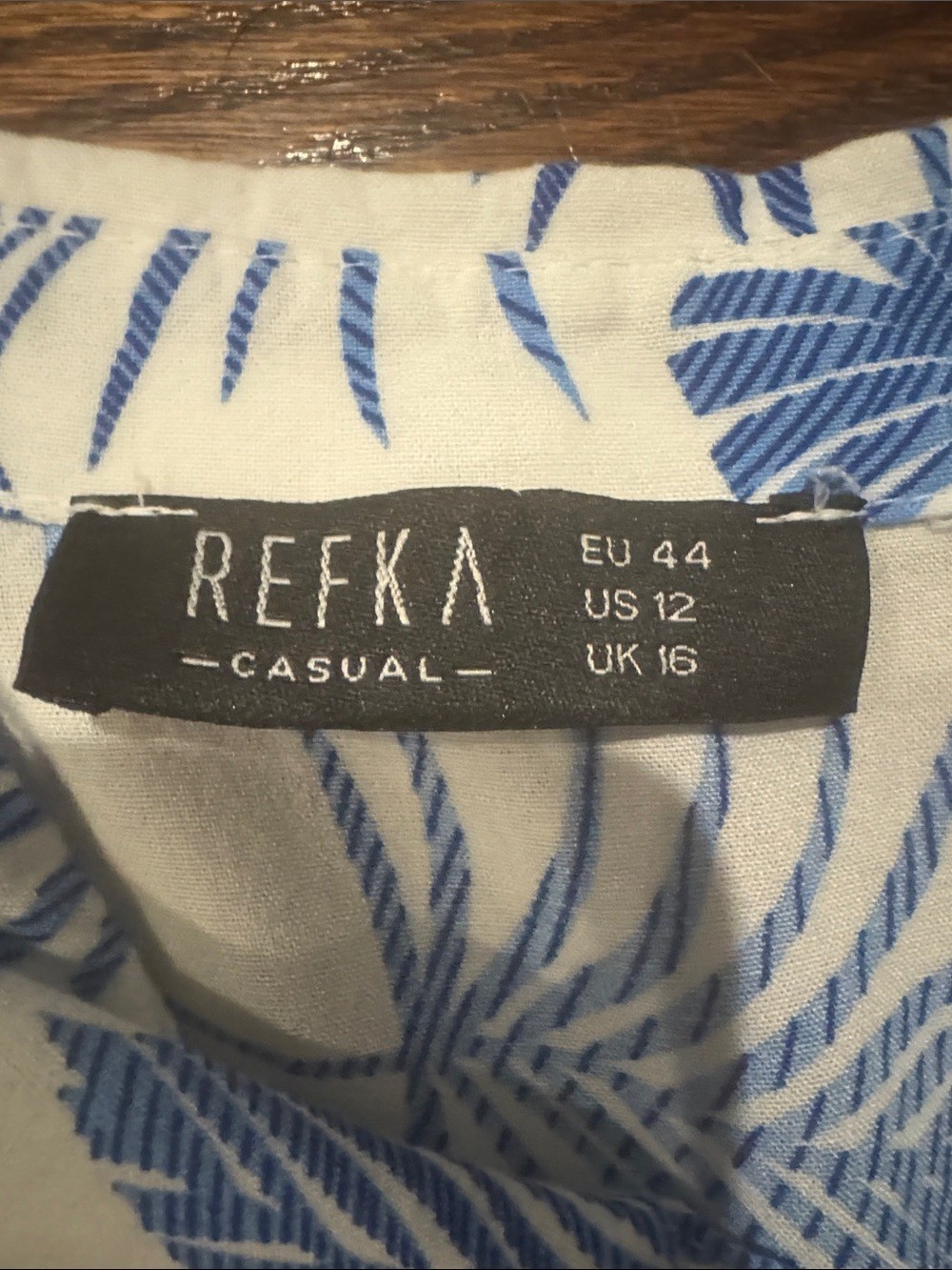 Refka Tropical Leaf Print Button Up Long Sleeve Maxi Dress in Size 12