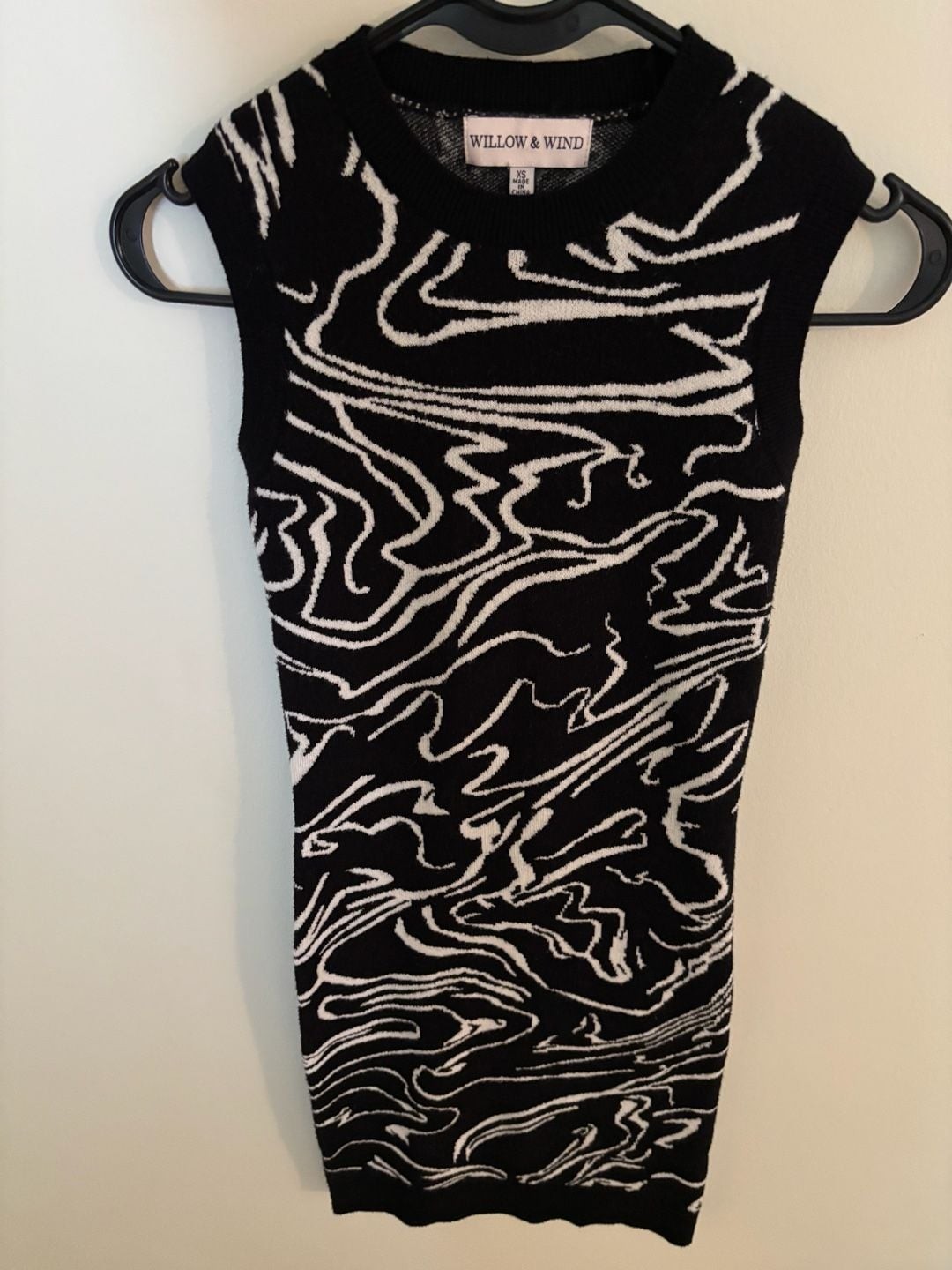 Willow & Wind Sleeveless Abstract Swirl Print Knit Bodycon Dress