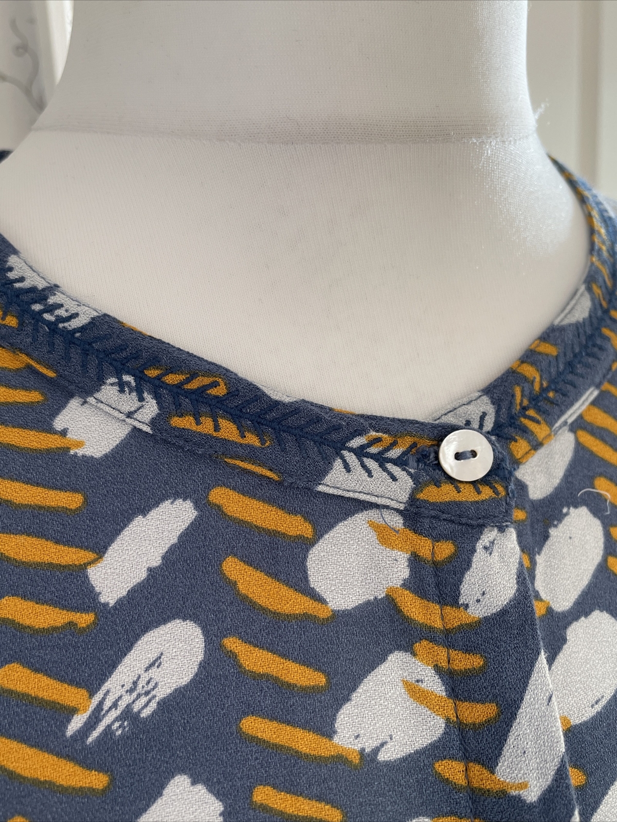 White Stuff Chambray Blue Gold Grey Abstract Print Shirt Dress Ladies Size 12