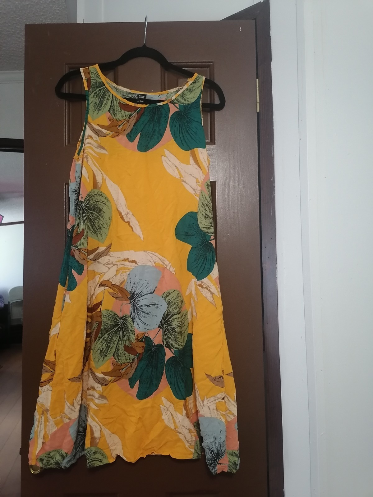 Women’s Yellow Tropical Floral Sundress Sleeveless Round Neck Knee One Size
